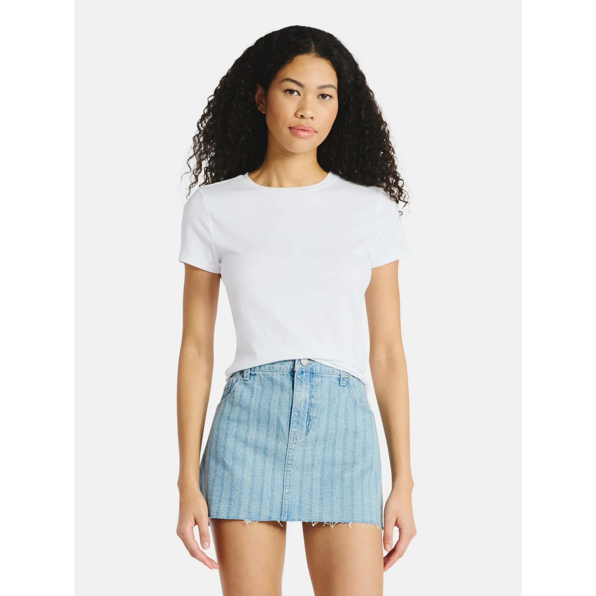 No Boundaries Crewneck Tee, Women’s | Walmart (US)