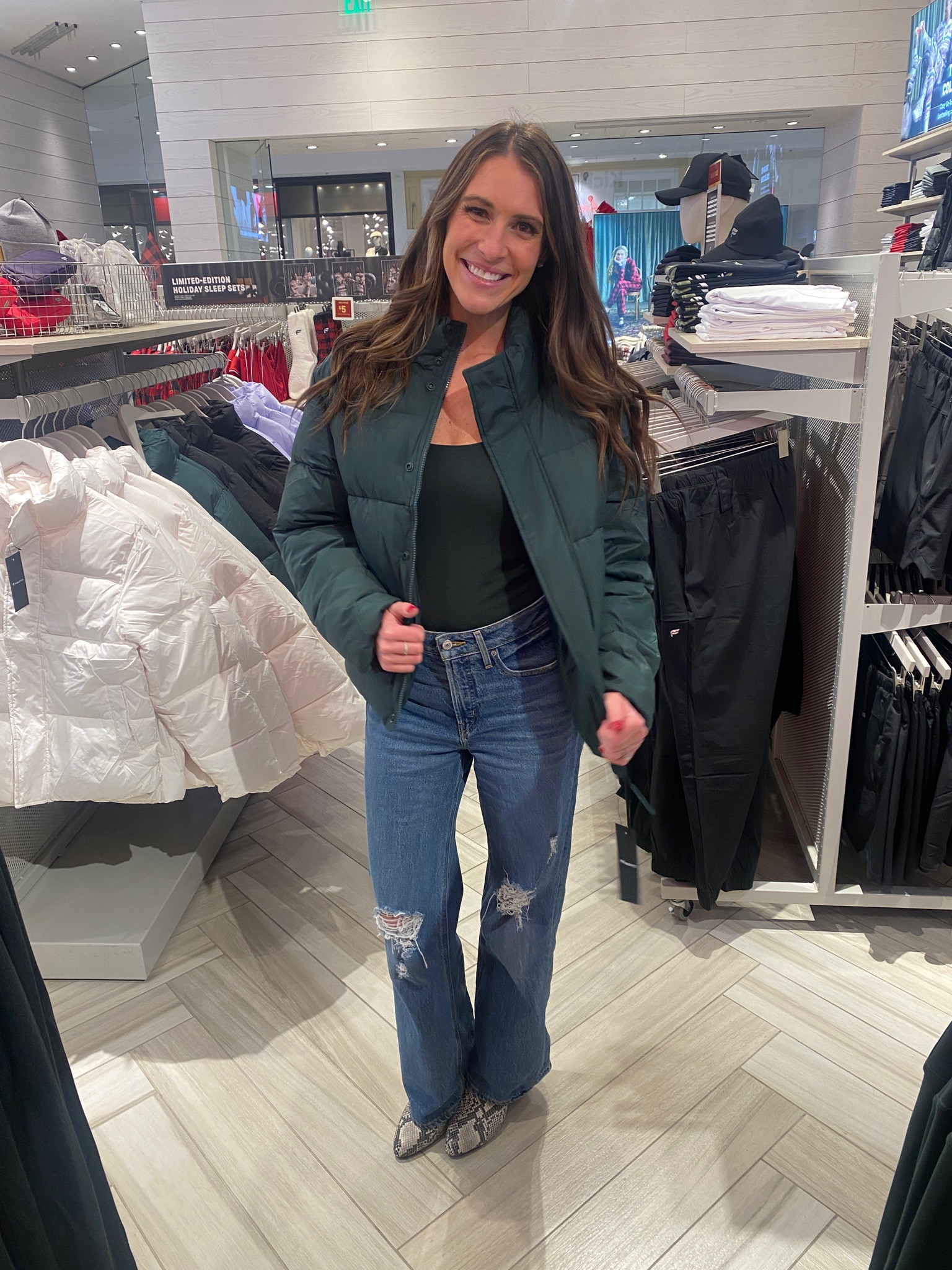 Puffer jackets and bodysuits ☺️ Paired with my high waisted wide leg jeans and booties! The green is perfect for St. Patty’s Day! 🍀 


Every day looks, ootd, effortless, winter style, spring looks, date night, sale alert, st. Patty’s day looks

#LTKmomlife #LTKSpringSale #LTKootd
