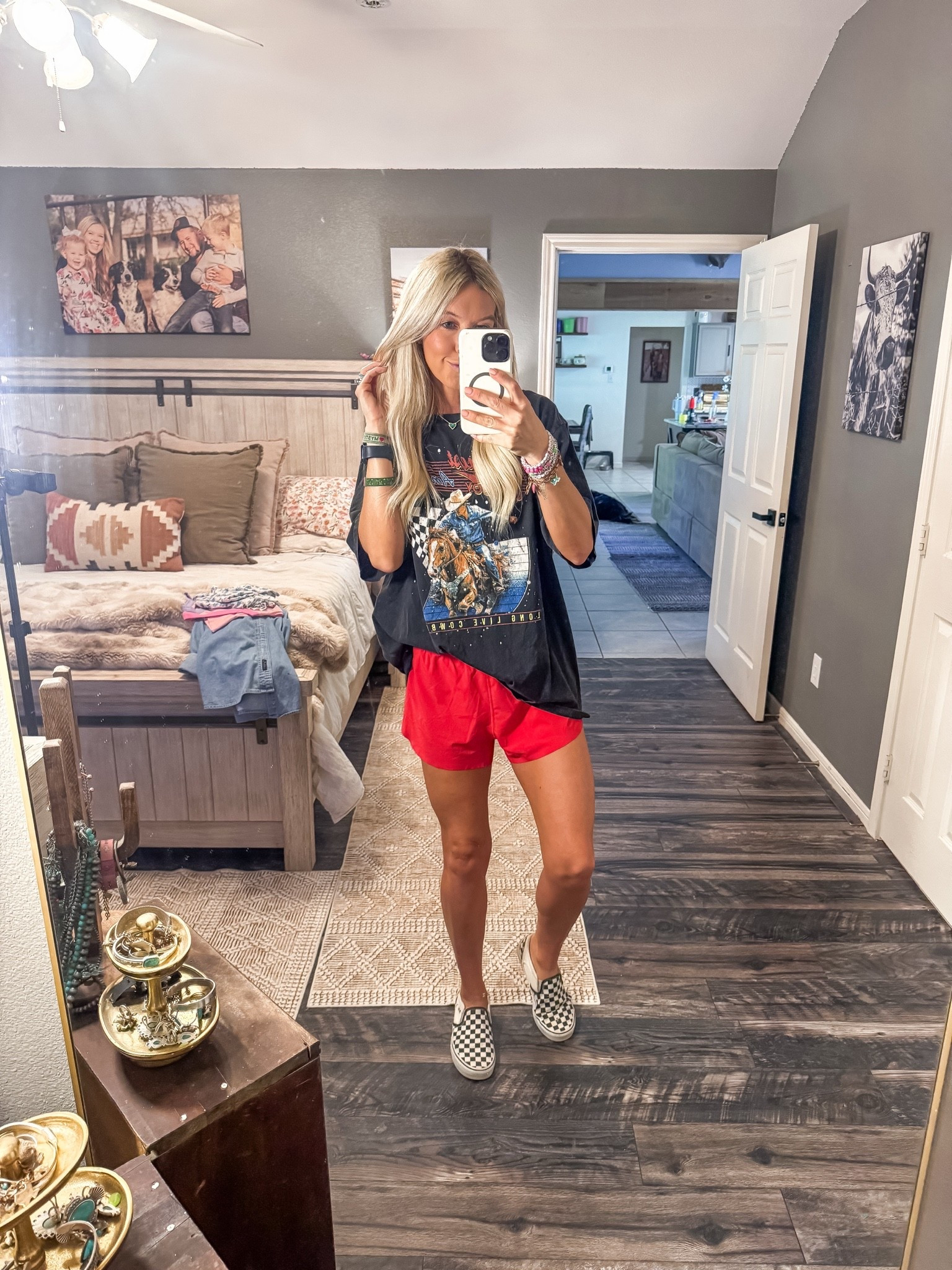 Saturday OOTD

#LTKootd #LTKmomlife #LTKdayinmylife
