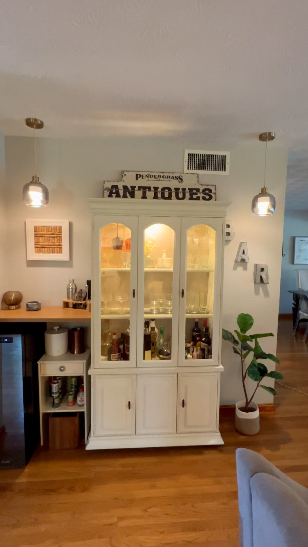 Romanticizing Friday nights at home will always win.

The bar cabinet, the glassware, the serving boards, the little hosting details that make it feel special — it’s all linked here.

Good food, good lighting, good company. That’s the vibe.

#LTKOver40 #LTKstorytime #LTKHome