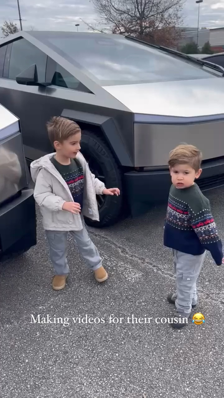 Matching holiday crewnecks for the boys! 

#LTKWatchNow #LTKKids #LTKHoliday