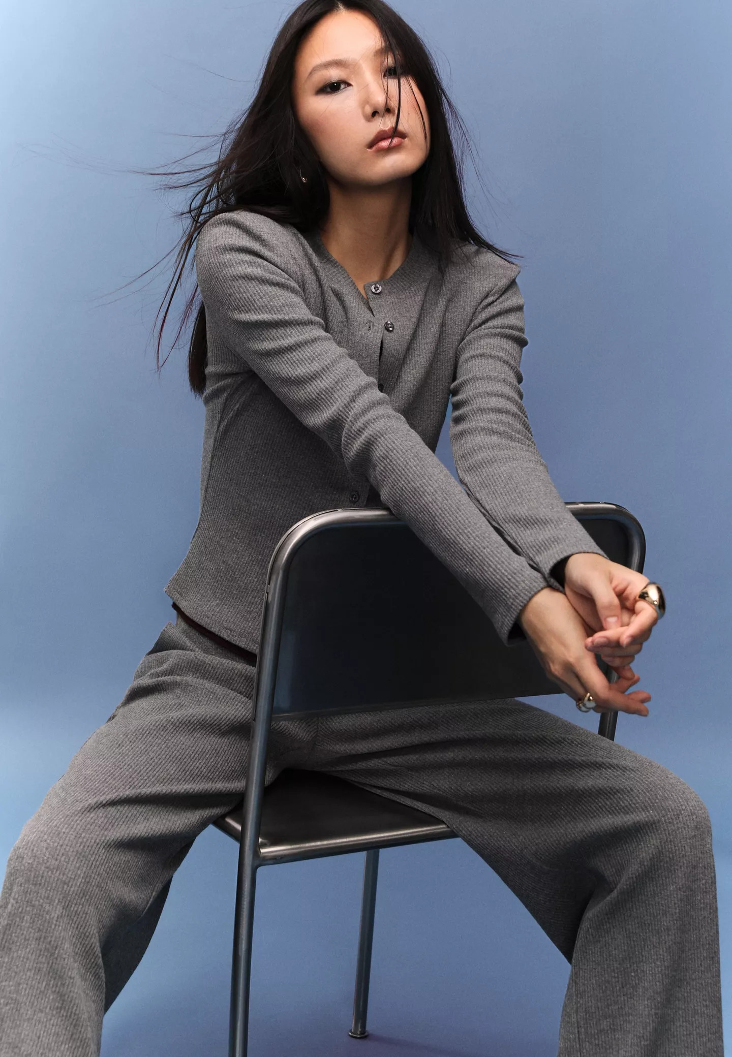 Knit cardigan with padded shoulders - Women's fashion | Stradivarius United Kingdom | Stradivarius (UK)