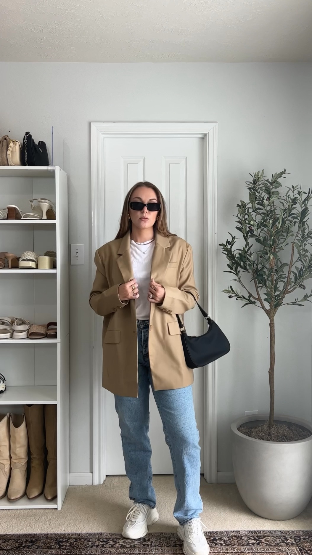 DAY TWO | summer to fall transitional outfits 🍂

Blazer L
Tee M
Jeans 28L 
.⁠
.⁠
.⁠
.⁠
trendy fashion, trendy outfit, Pinterest outfit, casual chic style, casual wear, Pinterest style, Pinterest girl, minimalist style, casual outfit, outfit ideas, fall trends, fall outfit, fall style, fall fashion, fall transition. #falloutfitinspo #falltransition #falltrends #fallstyle 

#LTKstyletip #LTKSeasonal #LTKunder100