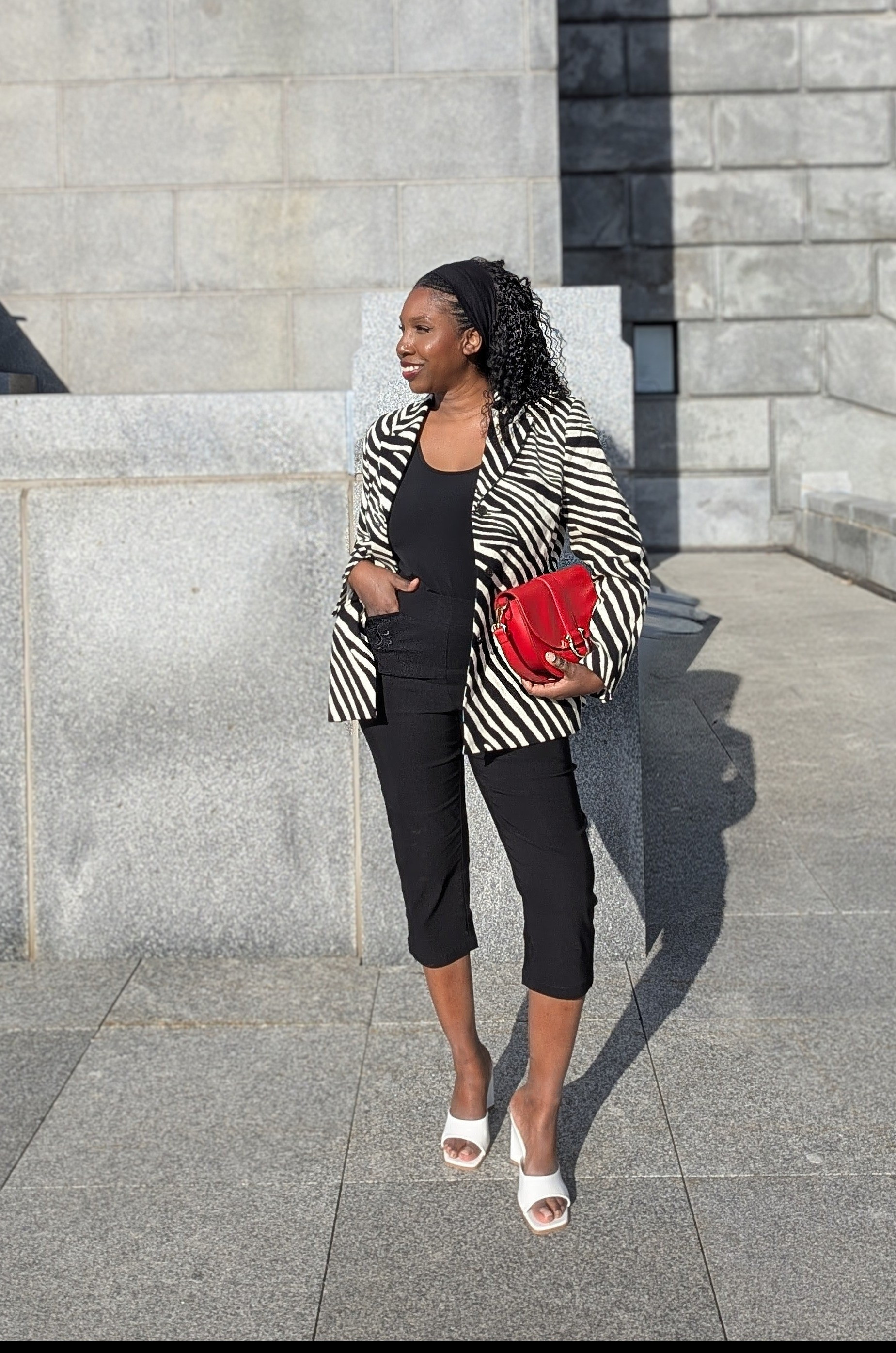 A zebra moment! If you are looking for a natural fiber blazer, this is it! It's 99% Cotton from #hm.#blazer #zebrablazer #spring #springootd #ootd 

#LTKcanada #LTKworkwear