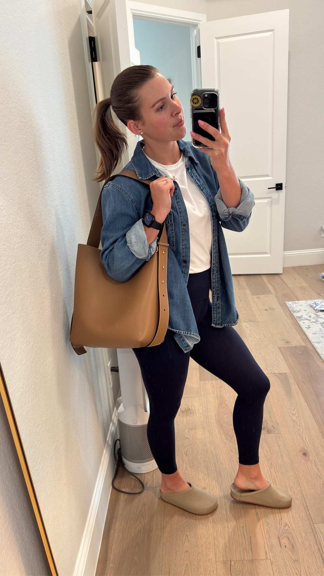 Mom mode OOTD. When I want to feel put together, but also want comfort while running lots of errands, this is my go-to look!

I can’t believe my leggings are currently 50% off too😱

#LTKootd #LTKU #LTKmomlife