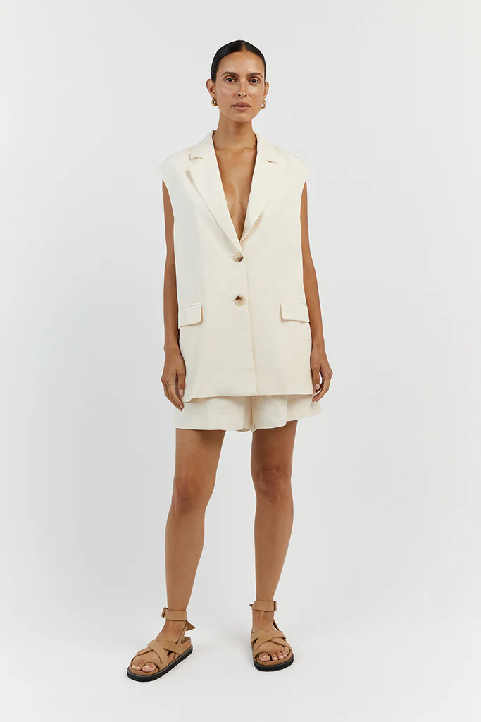 AMELIA OFF WHITE SLEEVELESS BLAZER | DISSH