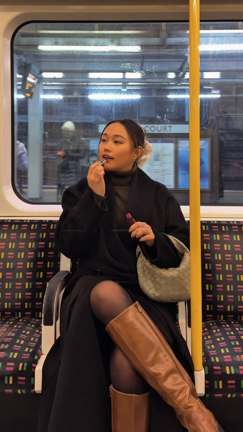 My problem is I can’t say no to new experiences when they present themselves, especially on a silver platter. I’d rather love and lose than never love at all.

-

@cosstores coat
@karen_millen dress
@hm tights
@nerogiardiniofficial boots
@bottegavenetaworld bag

Life in London | Divorce Diaries | Life After Divorce | London Living | Life Abroad



#LTKuk #LTKpetite #LTKwinter