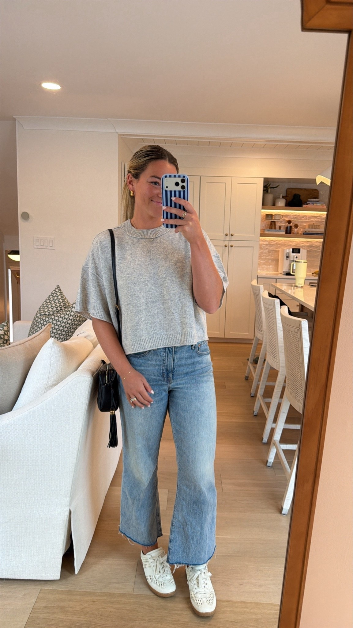 Best jeans EVER!!!

#LTKgrwm #LTKootd #LTKSaleAlert