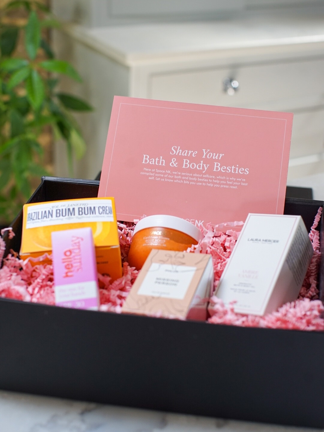 AD I’m SO excited to be working with @spacenk 💛 They’ve kindly sent me some of their bath & body besties — and as someone who takes self-care VERY seriously (especially when I’m getting my body summer-ready), I couldn’t be happier! 🌸
These are products I already know, love, and use — but now I get to share exactly why they’re so amazing…
✨ SOL DE JANEIRO @soldejaneiro – Brazilian Bum Bum Cream This cult favourite is like summer in a tub! 🌞 It smells incredible (think pistachio and salted caramel), deeply hydrates, and contains caffeine-rich guaraná extract to help smooth and tighten the look of skin. Perfect for giving your skin that holiday glow.
🖐 HELLO SUNDAY @hellosundayspf – The One For Your Hands Hand Cream SPF 30 Your hands are often the first place to show signs of ageing — so SPF is a MUST! This lightweight cream protects against UVA, UVB and even blue light, while keeping skin soft and nourished.
🏝 SPACE NK – @spacenk Caribbean Shores Body Scrub (200ml) Transport yourself straight to a tropical beach. 🏖 This scrub uses exfoliating particles to gently buff away dead skin, leaving it silky-smooth and ready to soak up your moisturiser. Bonus: the scent is addictive.
🌸 PHLUR – @phlur Missing Person Eau De Parfum Soft, clean, and intimate — this fragrance feels like a warm hug. It blends white florals, musk, and sheer woods for that “your skin but better” scent.
🛁 LAURA MERCIER – @lauramercier Ambre Vanille Bath And Body Oil Luxury in a bottle! This oil can be poured into your bath for a spa-like soak or massaged into skin afterwards. The warm amber-vanilla scent is cosy yet sophisticated, and it leaves skin supple and glowing.
I’ll be showing you how I use these in my self-care routine over the next few days — stay tuned! 💛
 #SpaceNKPartner #SpaceNKLove #SelfCareEdit #BathAndBodyBesties #SolDeJaneiro #BrazilianBumBumCream #HelloSundaySPF #CaribbeanShores #PhlurPerfume #LauraMercierBodyOil #SelfCareQueen #SummerSkinReady #GlowUpSeason #BeautyFavourites #FragranceLover #BodyCareObsessed