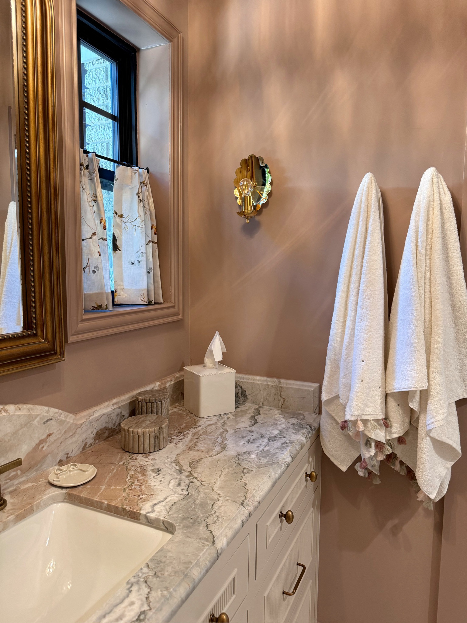 More Nursery bathroom details 👼🏼✨



#LTKBaby #LTKKids #LTKHome