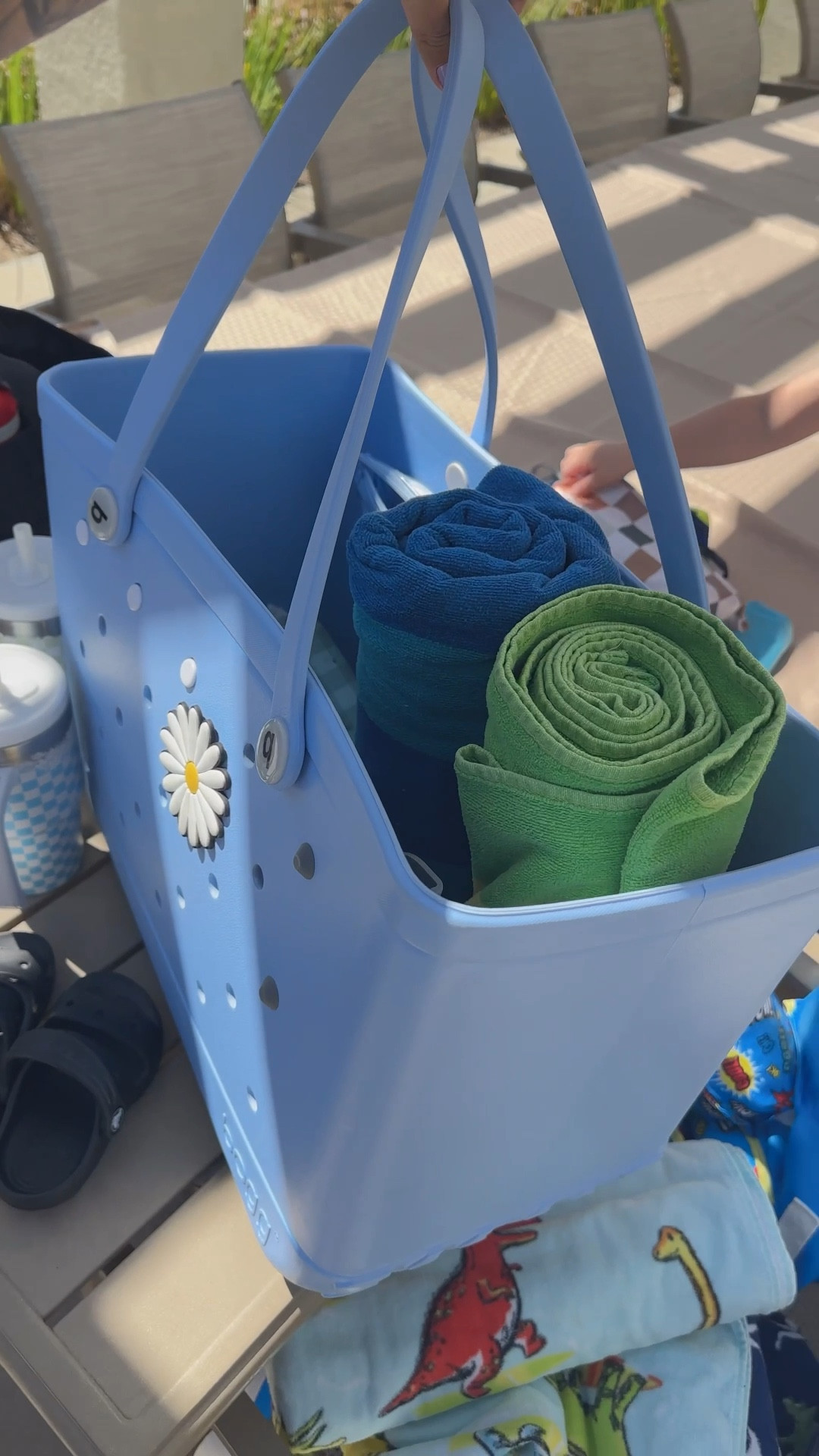 EVERYDAY MOM BAG
bogg bag xl
color: carolina on my mind