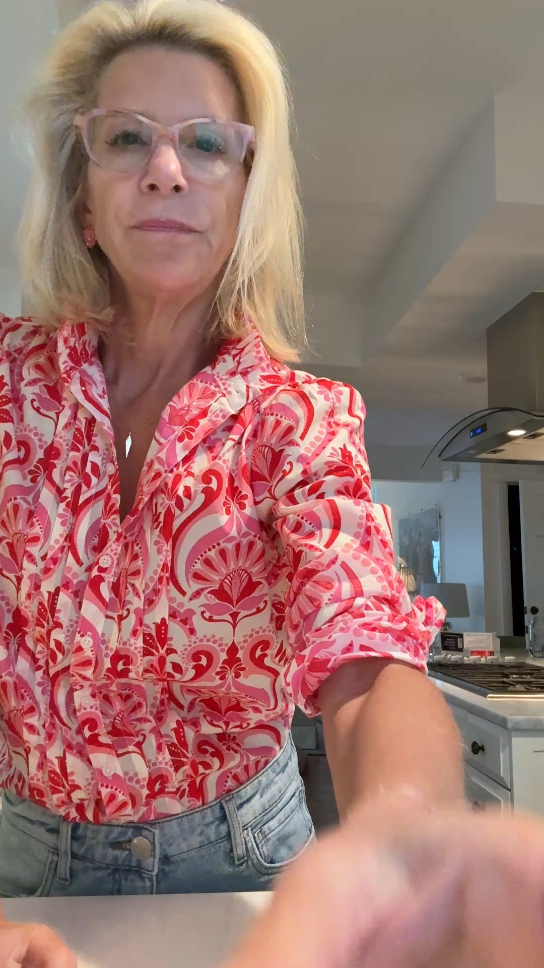 Super cute button down with cute little ruffle at wrist and collar.  Great colors.  I mean great ❤️

#LTKStyleTip #LTKFindsUnder100 #LTKOver40