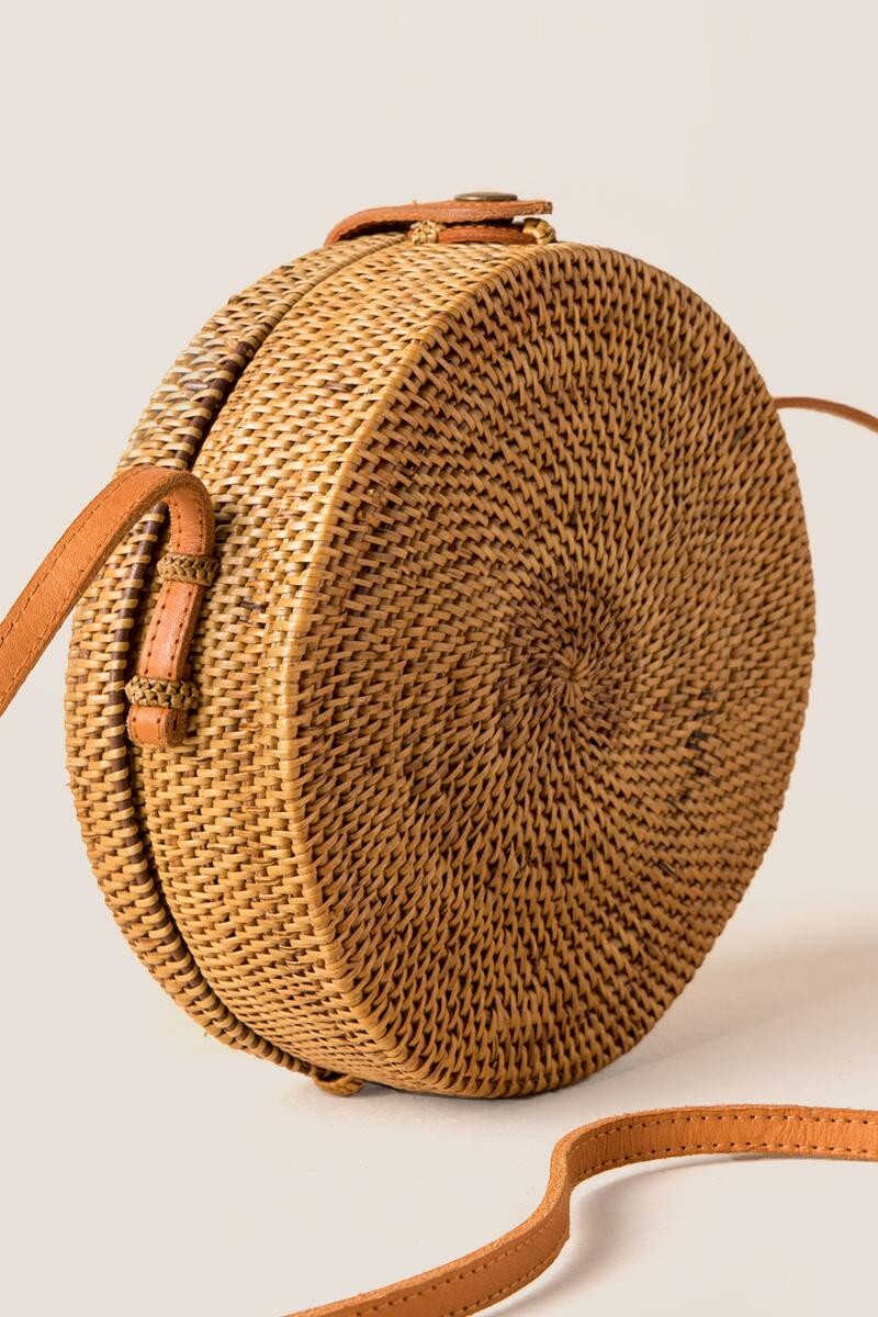 https://www.francescas.com/product/talia-round-rattan-crossbody.do?sortby=ourPicks&refType=&from=fn& | Francesca’s Collections
