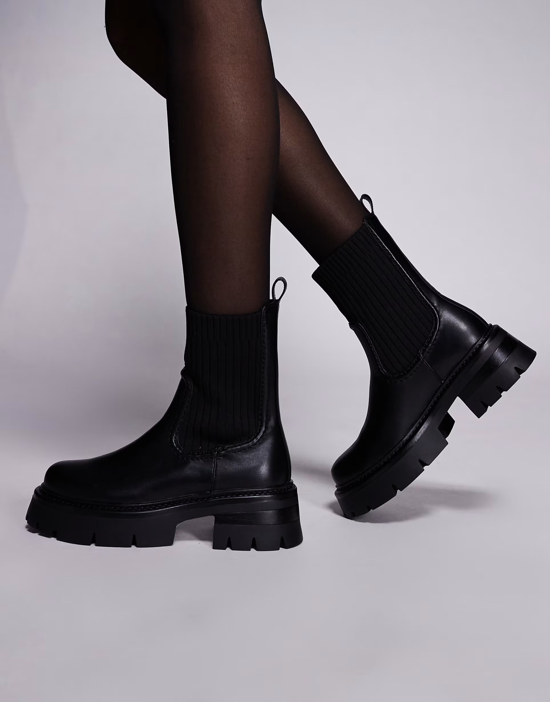 Simmi London Paulie Wide Fit chunky low ankle boots in black | ASOS (Global)