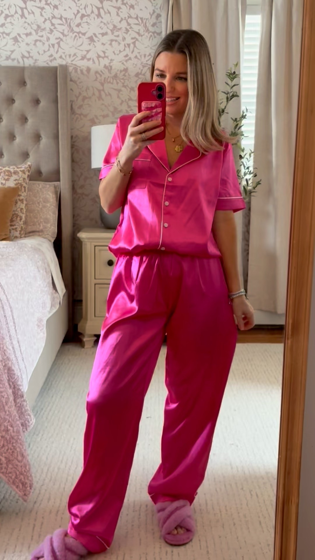 Love pink pajamas! The silk looks $$$ and I feel like I am in a hotel! Sooo cute 

#LTKmorningroutine #LTKWedding #LTKPetite