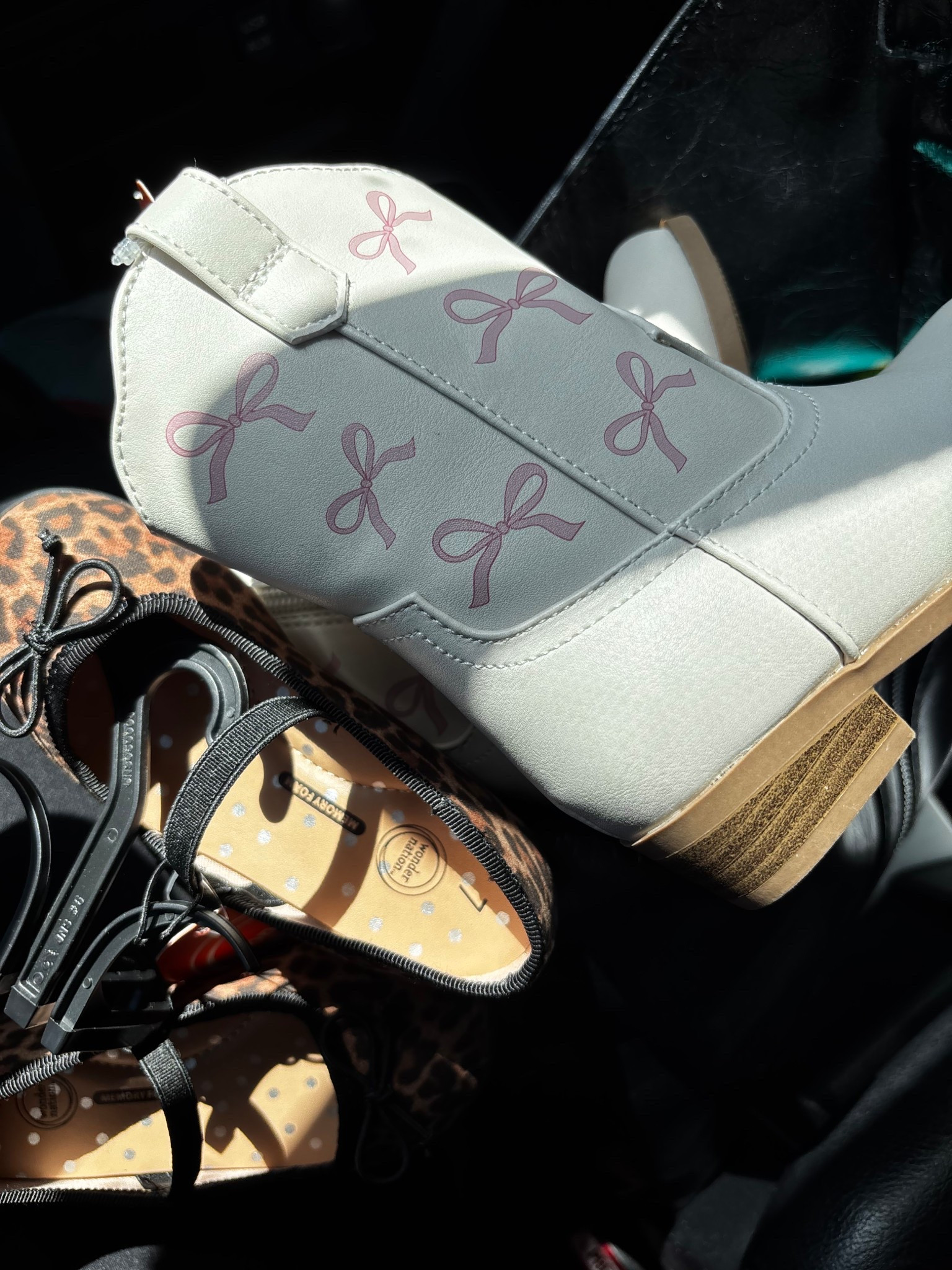 Today’s toddler shoe pickup 🎀🤎  #toddlershoes #toddlerootd #toddlergirlfinds