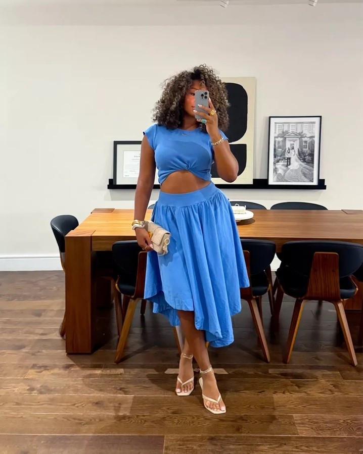 5’9 200 lbs Wearing a medium. So gorgeous. Set runs alittle big so I could’ve even done a small. Many colors!

#LTKStyleTip #LTKSaleAlert #LTKMidsize