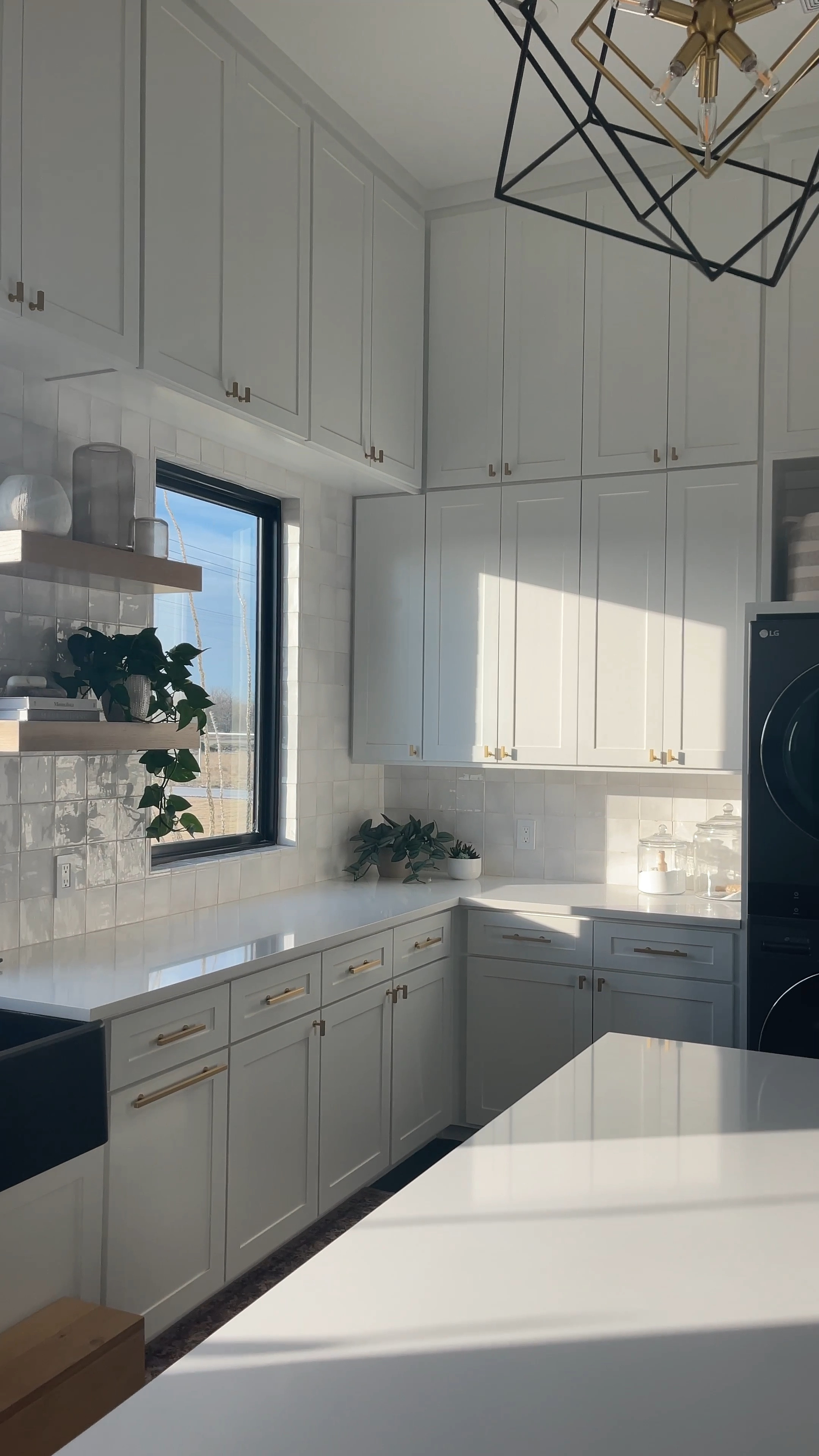 Laundry rooms can be pretty too!

Laundry room, utility room, modern home

#LTKhome