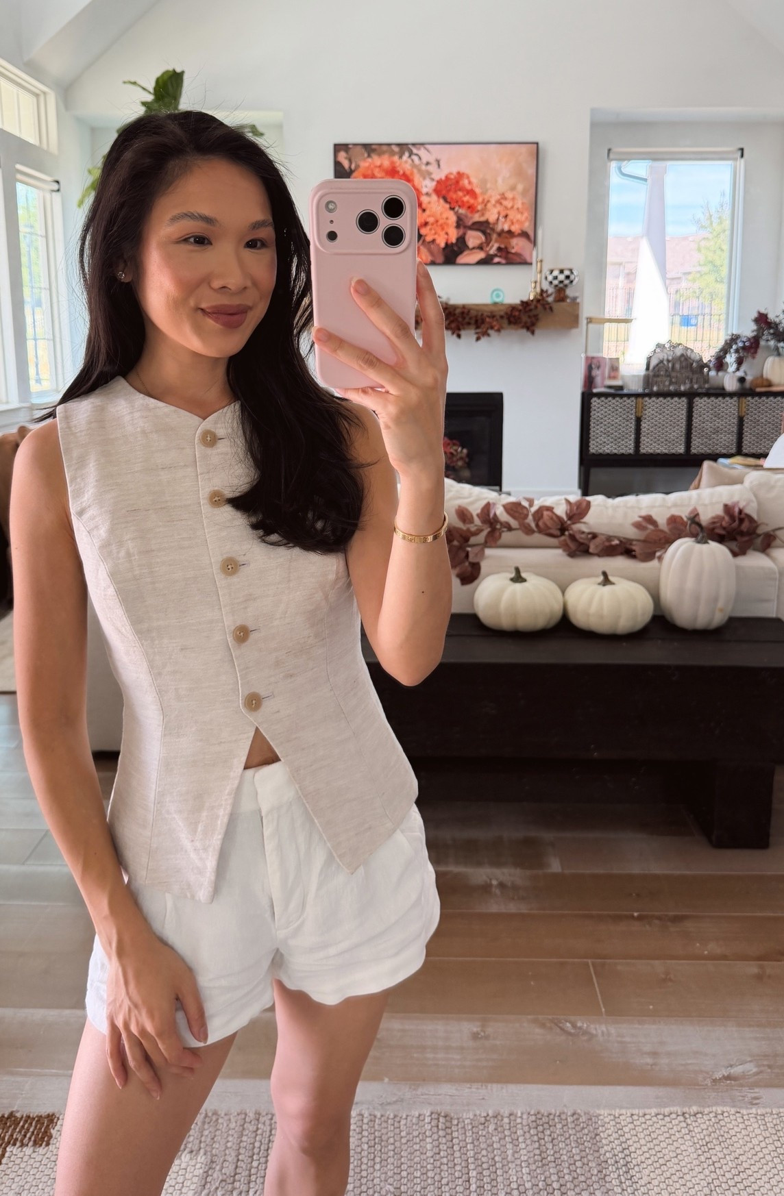 Easy smart casual look that’s chic and perfect for early fall! Wearing size XS in the top and 24 in the linen shorts.

#LTKootd #LTKPetite