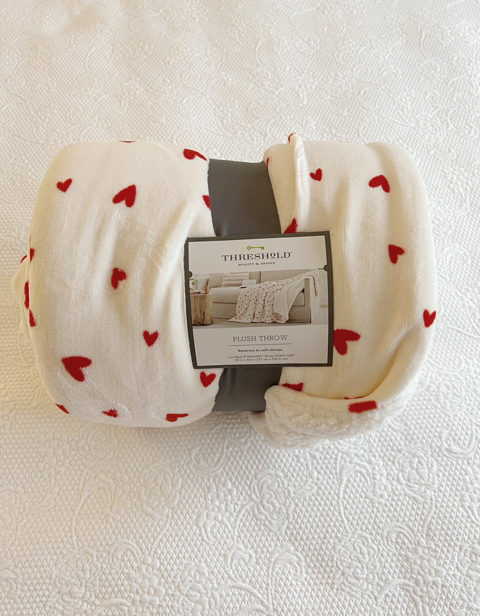 target valentine’s day blanket

#vdaydecor #valentinesdaydecor #valentinesdaydecorations #valentinesdaydecorationideas #targetvalentines #targetvday

#LTKhome #LTKFind #LTKSeasonal