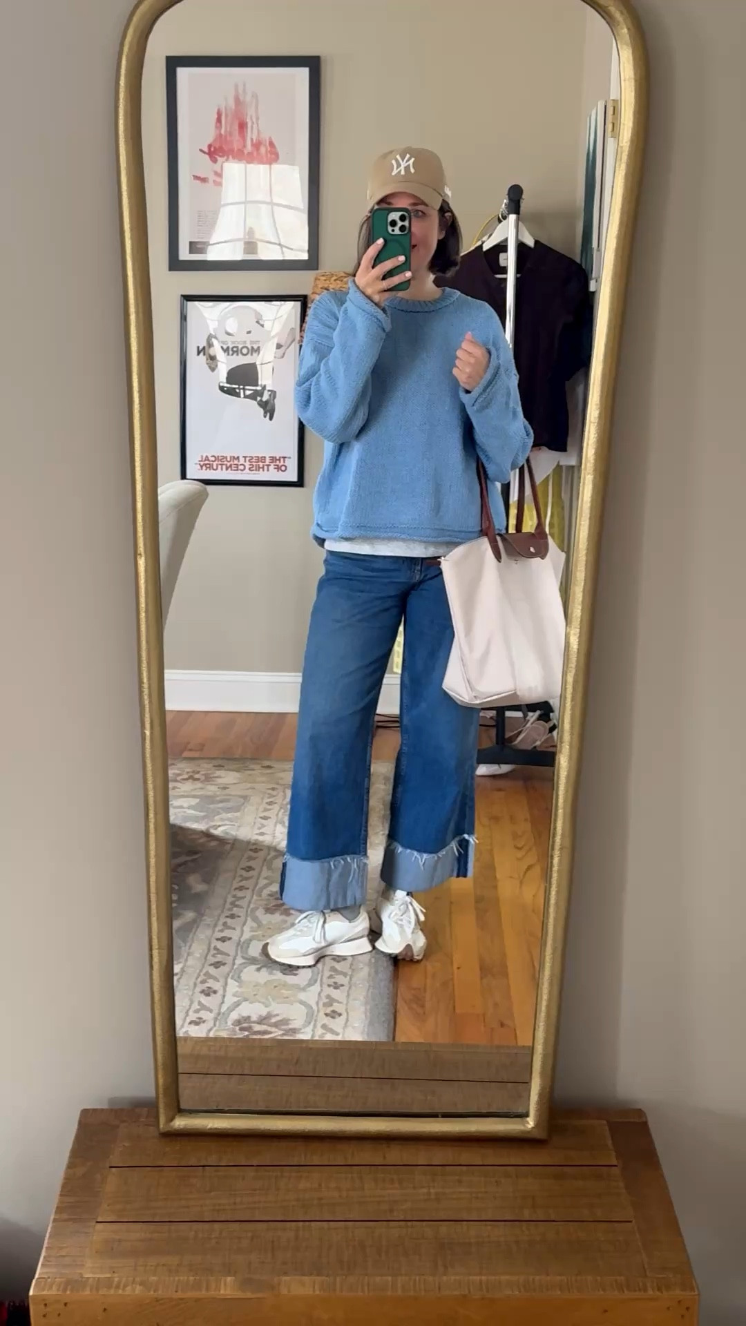 Go Yankees! Comfy Mom on the go outfit for today’s ootd

#LTKmomlife #LTKSeasonal #LTKOver40