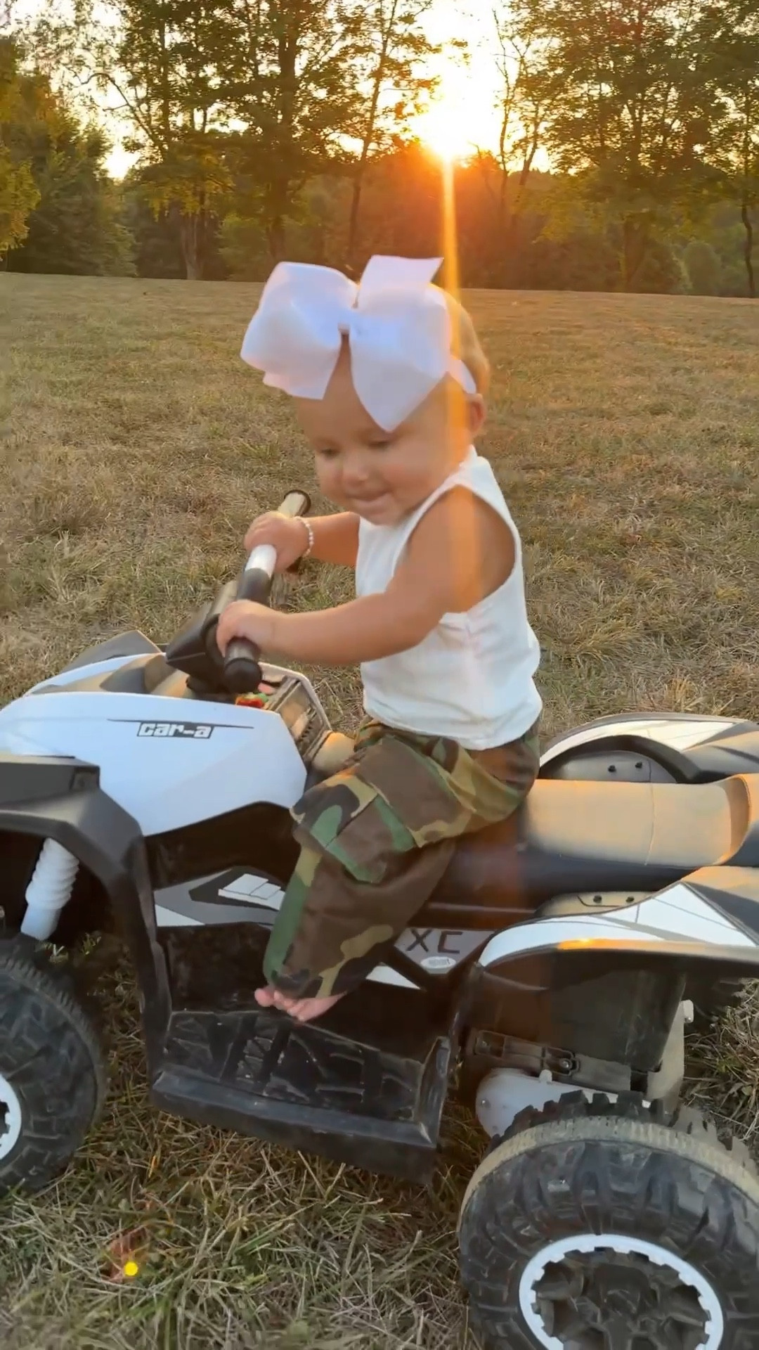 When the camo pants meet the oversized bow 🥹✨ Raising a little trendsetter, country style. #MiniTrendsetter #CountryBaby #OOTD

#LTKBaby