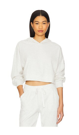 alo Muse Hoodie in Light Grey. - size M | Revolve Clothing (Global)