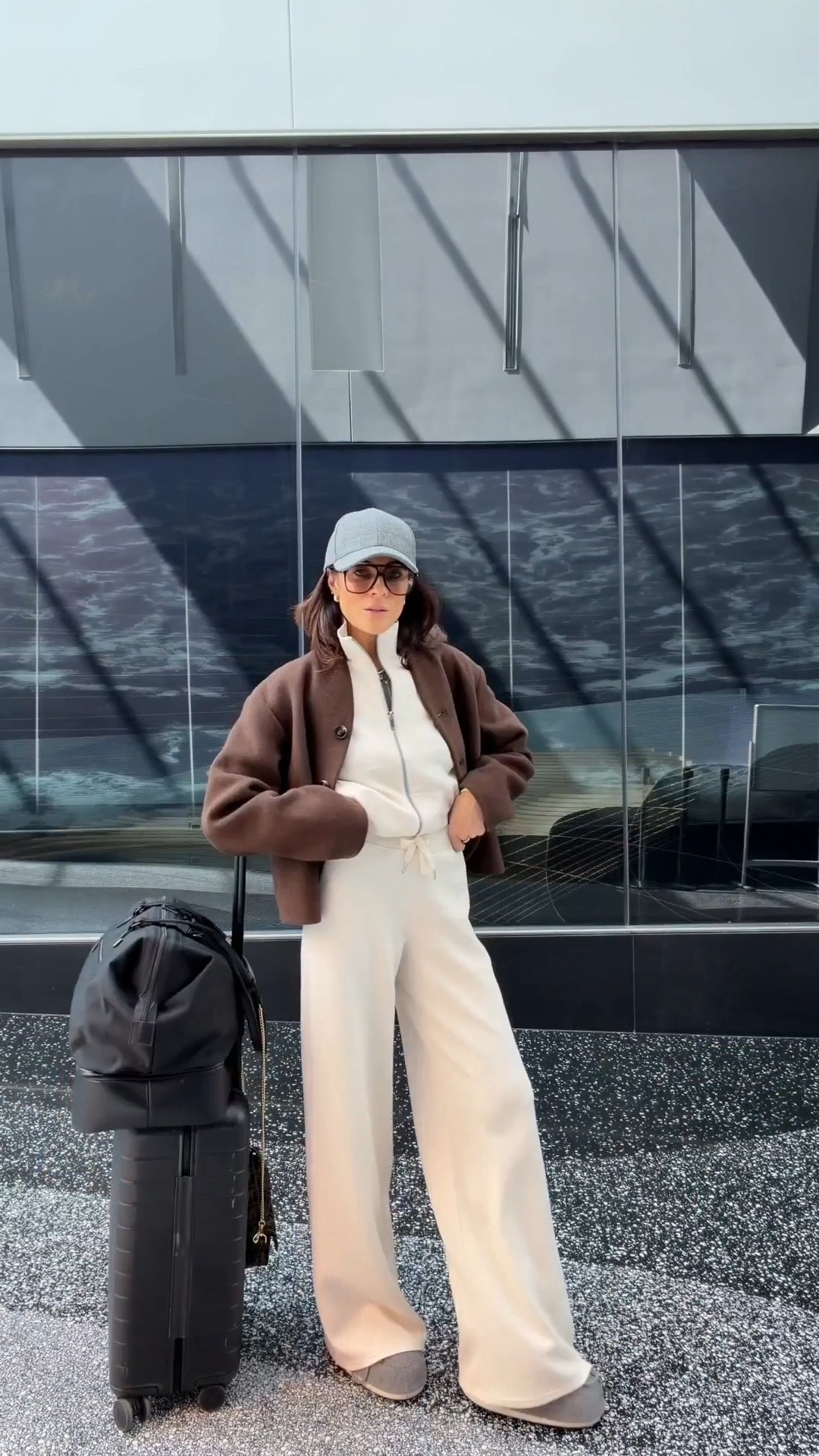 Travel style in my Spanx favorite set! 





Spanx, styled travel style 

#LTKTravel #LTKSeasonal #LTKOver40