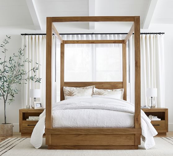 Oakleigh Canopy Bed | Pottery Barn (US)