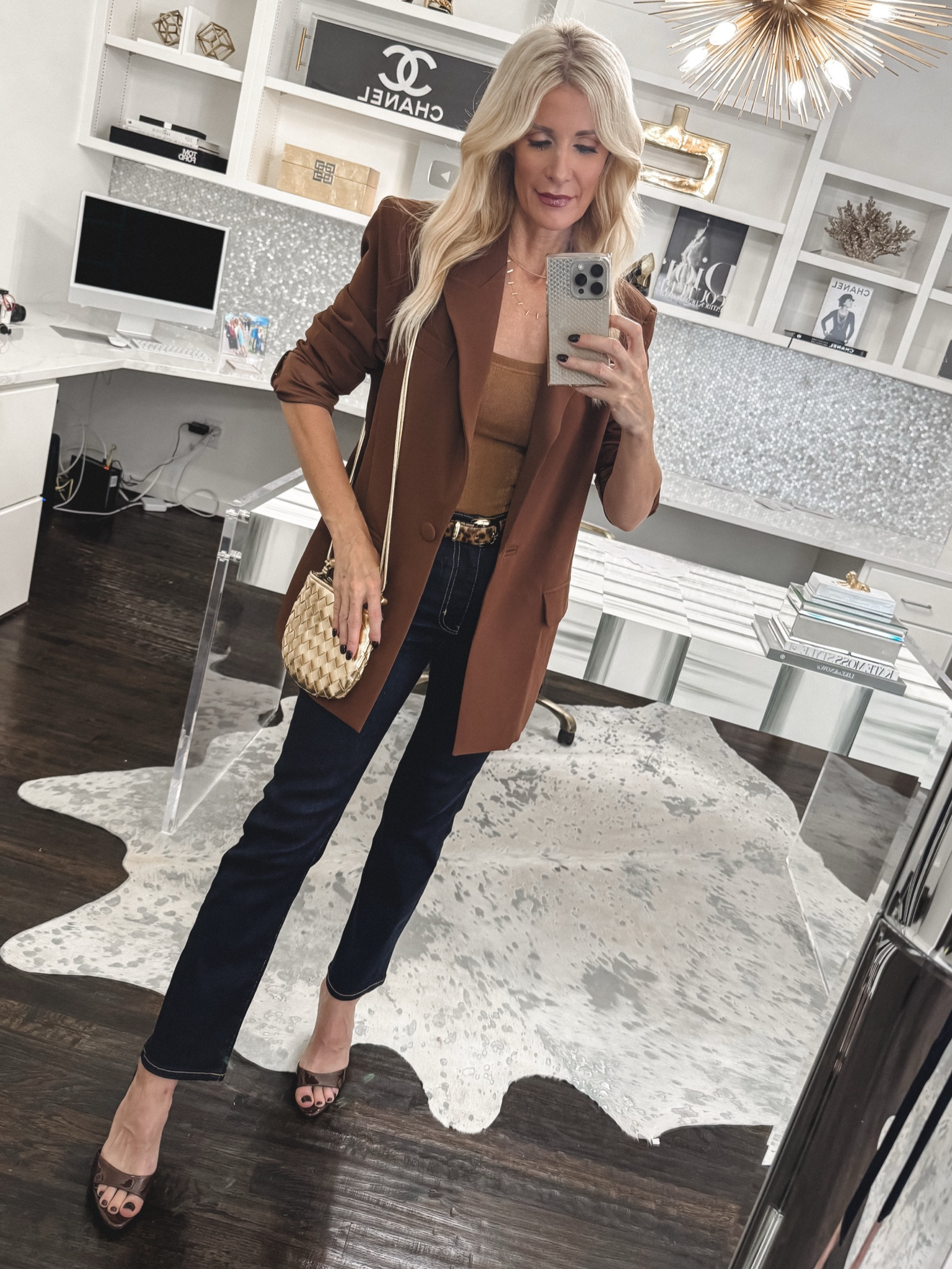  Absolutely loving these dark wash jeans paired with this luxe chocolate brown blazer 🤎 I’m wearing an XS. #datenightoutfit #jeans

#LTKOver40 #LTKStyleTip #LTKShoeCrush