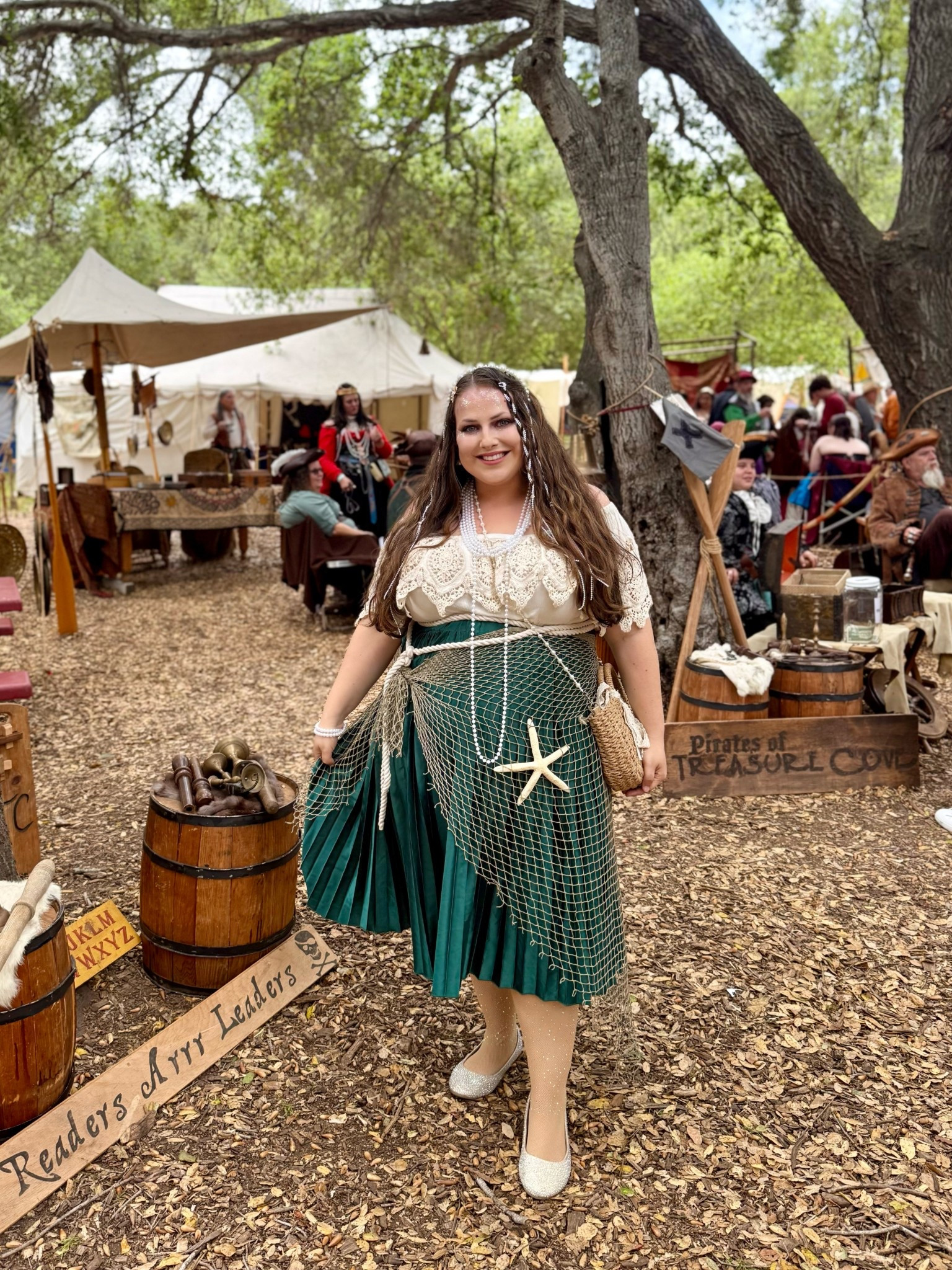 Plus size mermaid renaissance faire look.

Renaissance faire 
Plus size costume 

#LTKFindsUnder50 #LTKFestival #LTKPlusSize