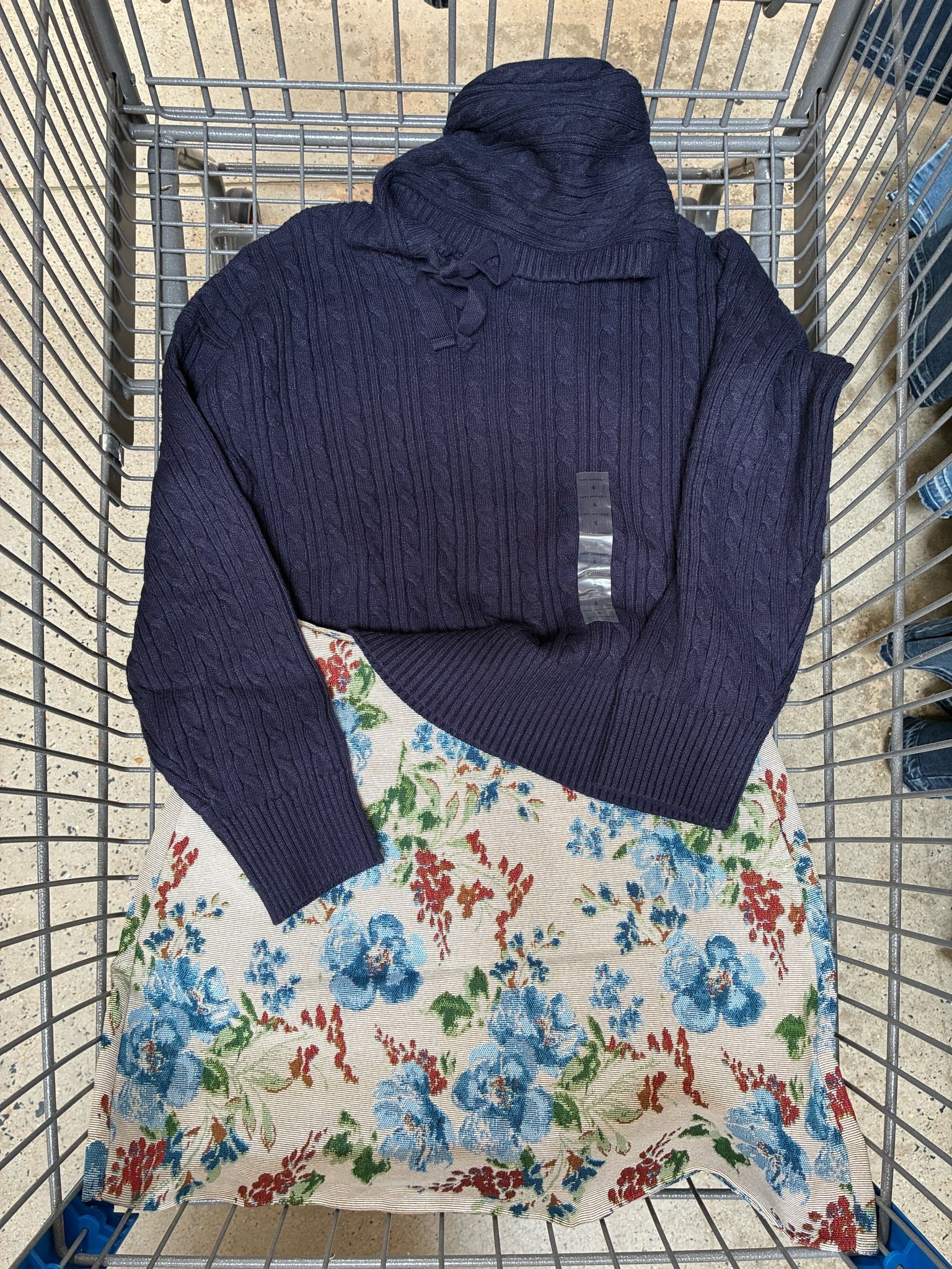 I love this skirt and sweater combo! This hooded sweater comes in a few great colors too!

#LTKdayinmylife #LTKSeasonal