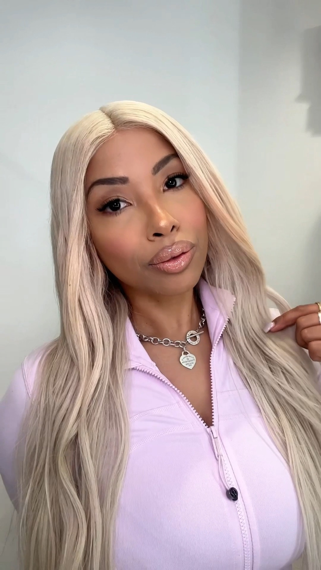 #CeraVePartner Winter Makeup Routine
For my dry skin
1. Foundation: in sand
2. Concealer: vanilla and golden beige 
3. Lipstick: in rajah
4. Lipliner: chestnut 
5. Gloss: baby cakes
#holidaymakeup
#wintermakeup #spftintedmoisturizer

#LTKmorningroutine #LTKHoliday #LTKselfcare