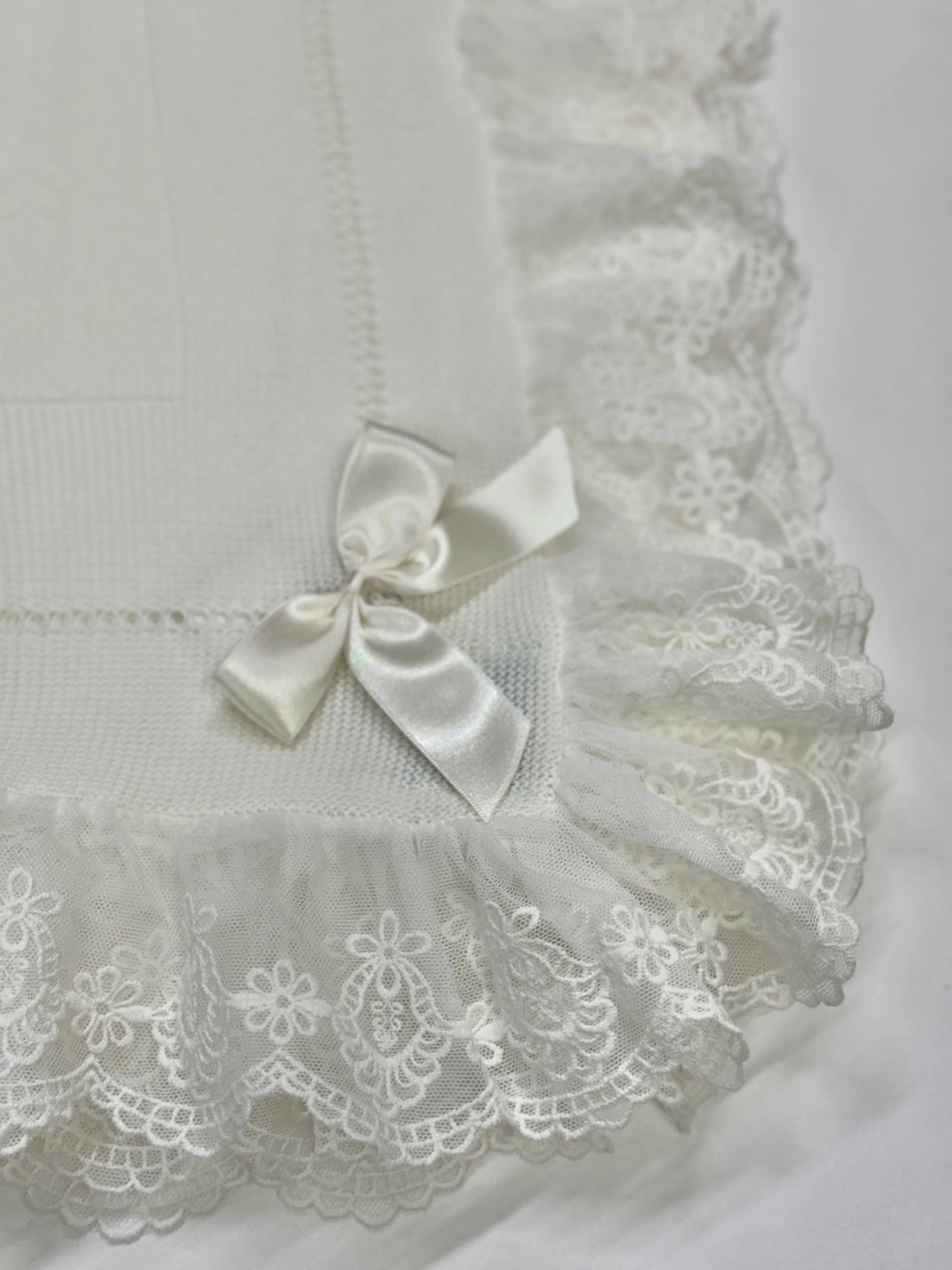 Ivory Lace Knit Blanket | petite maison kids