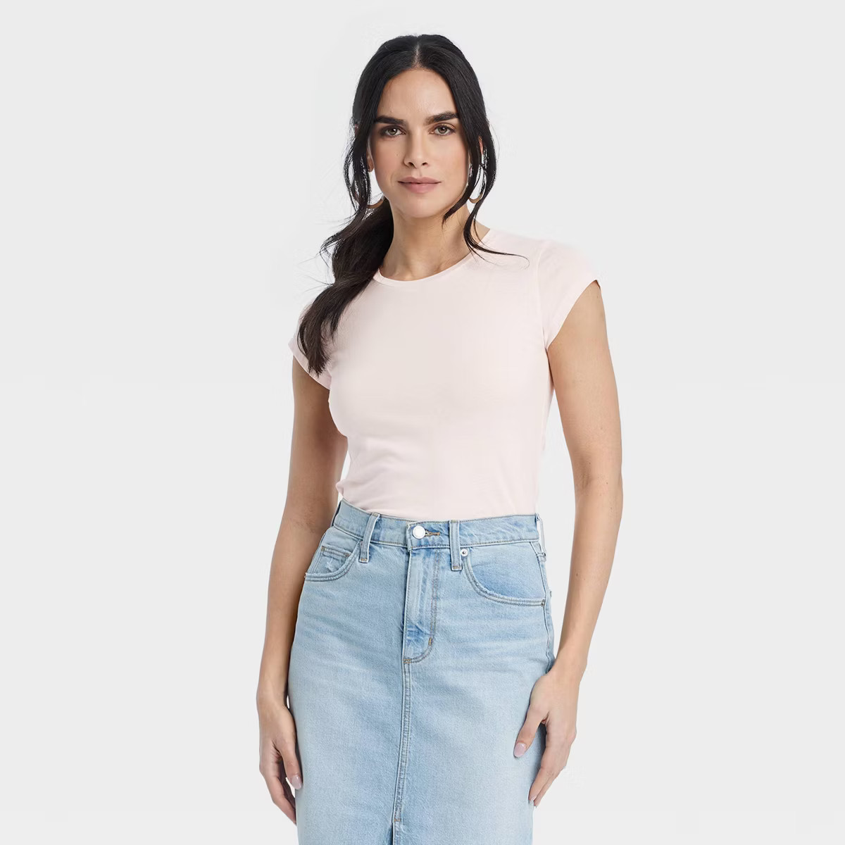 Women's Fitted Short Sleeve T-Shirt - Universal Thread™ | Target