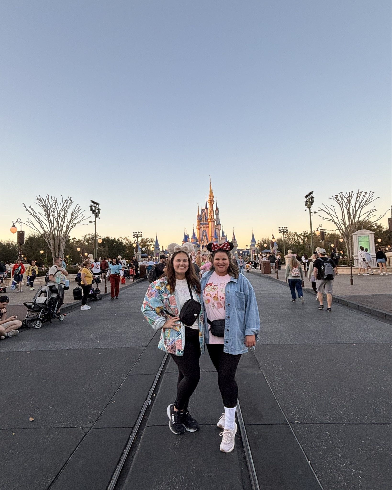 Amazon Disney Finds! The comfiest oversized tee and jean jacket for when the sun goes down! 👏🏽🩷

#LTKTravel #LTKSpringSale