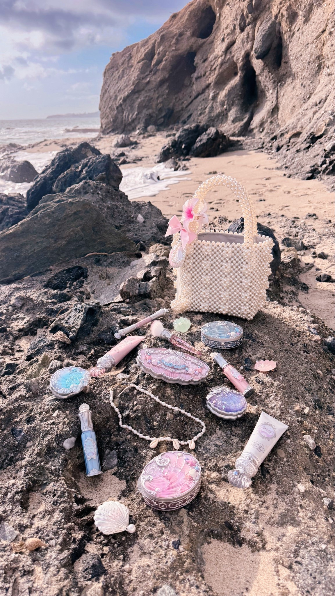 channeling my inner sea siren with this mermaidcore inspired makeup 🐚🧜🏼‍♀️✨ this is the new Shell’s Jewel Collection and the packaging is truly a little mermaid fantasy. opalescent lids, seashell blushes, and shimmer that looks like moonlight on water. this line feels like pure underwater sea magic — from packaging to pigments.  if Ariel had a makeup line, this would be it. 🌊🪞💫

#LTKSummerEdit #LTKSeasonal #LTKBeauty