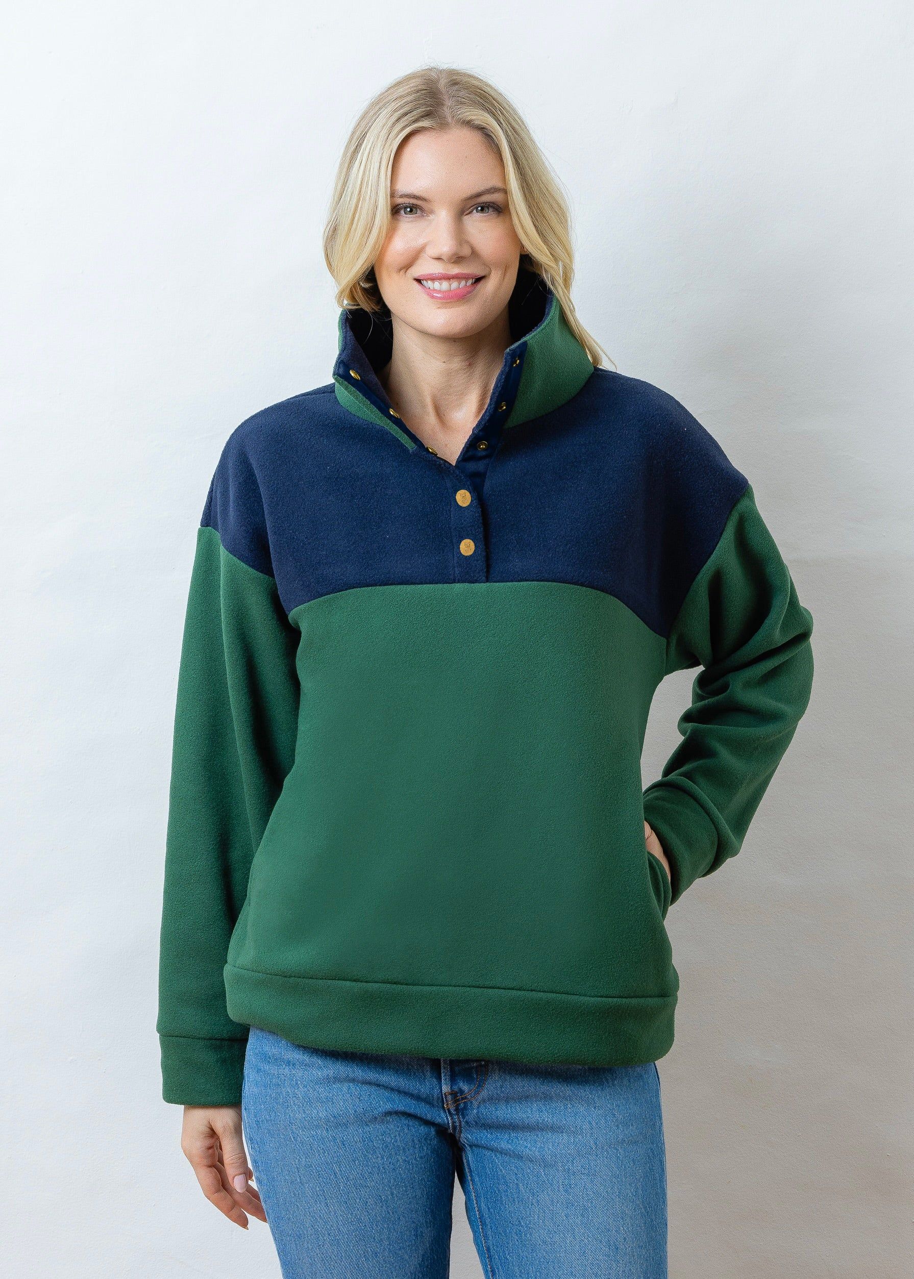 Driftaway Pullover in Double Layer Vello Fleece (Green / Navy) | Dudley Stephens