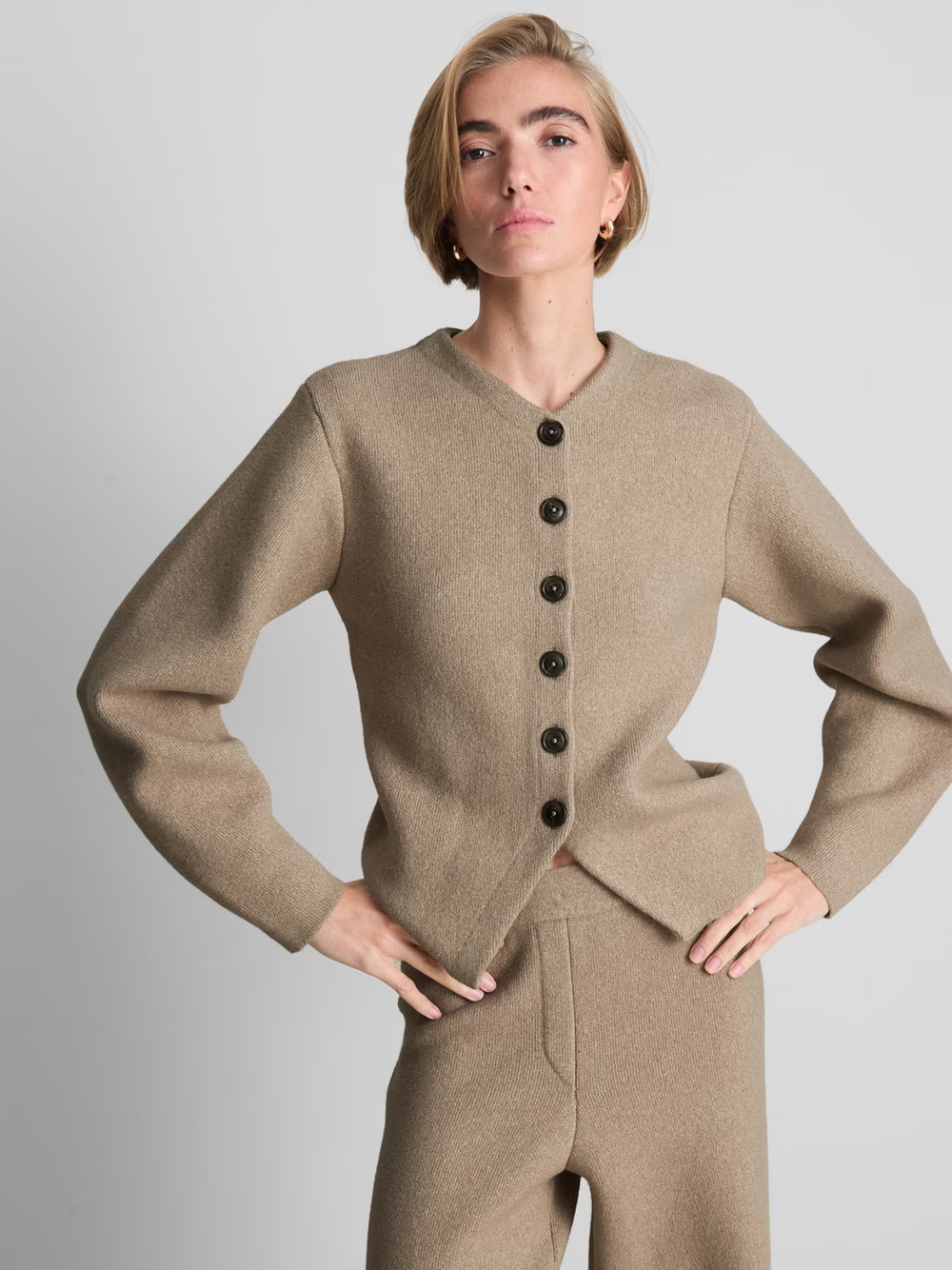 Classic Round Neck Cardigan | Primark UK