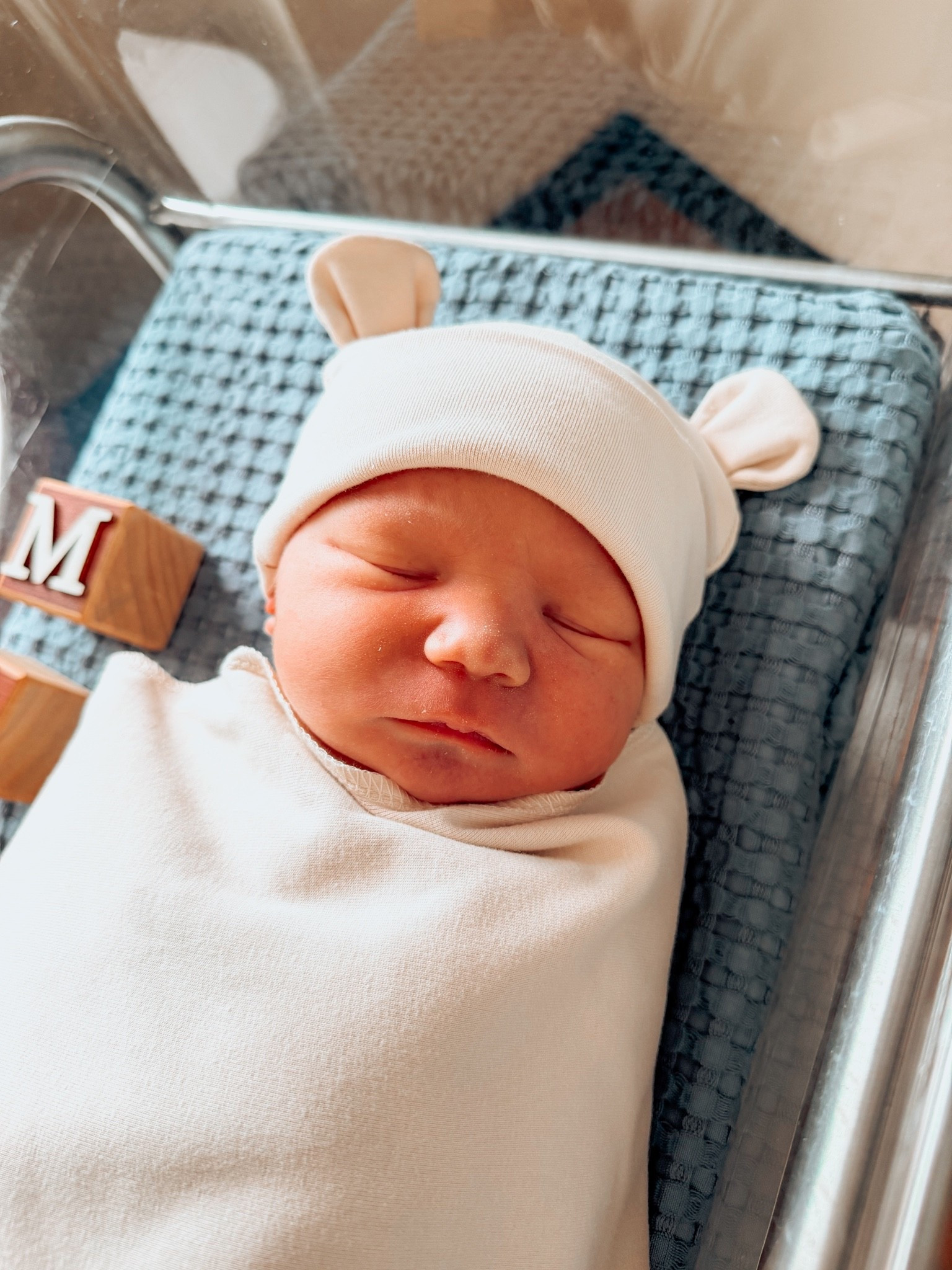 swaddle and hat set

#LTKmomlife #LTKBaby #LTKBump