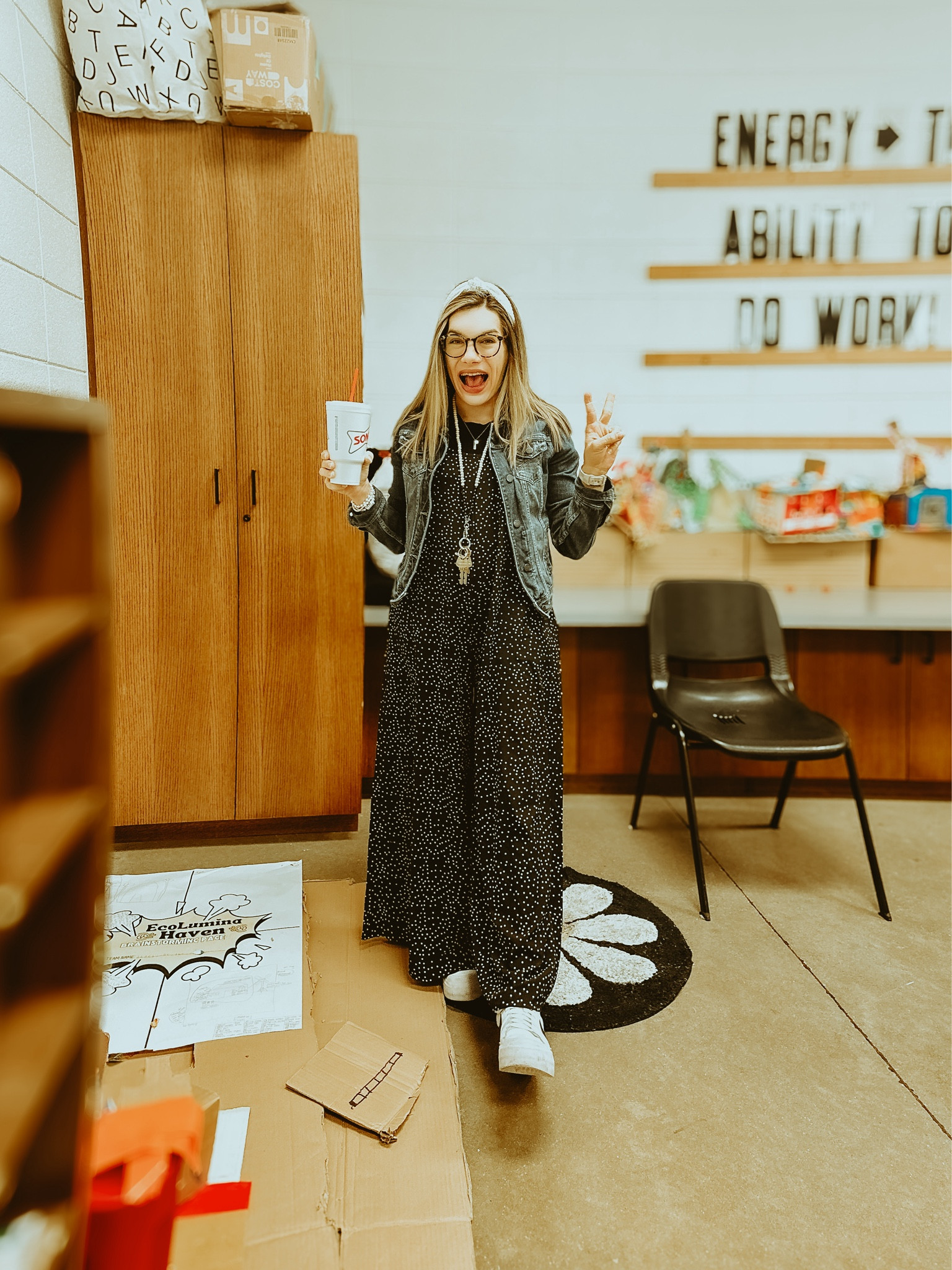 Living that teacher life ✌🏼💖

#LTKmidsize #LTKstyletip #LTKfindsunder50