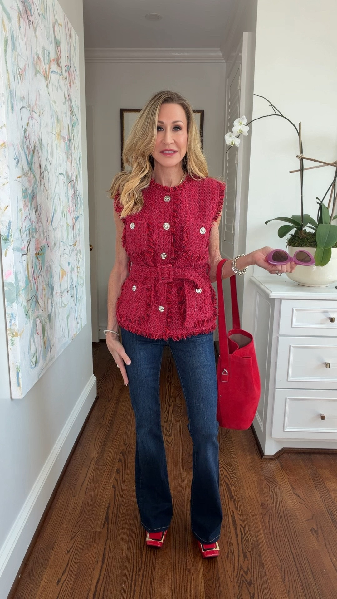 Cutest spring look!  Kind of casual, but still has a dressy feel!  Sleeveless tweed jacket, Frame jeans, red pumps, red suede bag and fabulous purple sunglasses!


#LTKSeasonal #LTKootd #LTKOver40