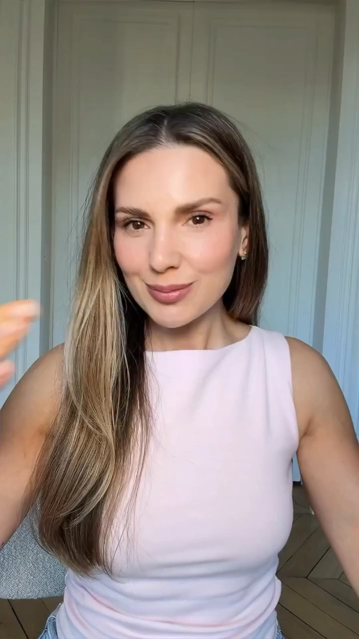 This ballet pink, rosy look was inspired by my manicure. I used the @manucurist Active Blur alongside some of my favorite blurring makeup products.
#manucuristpartner