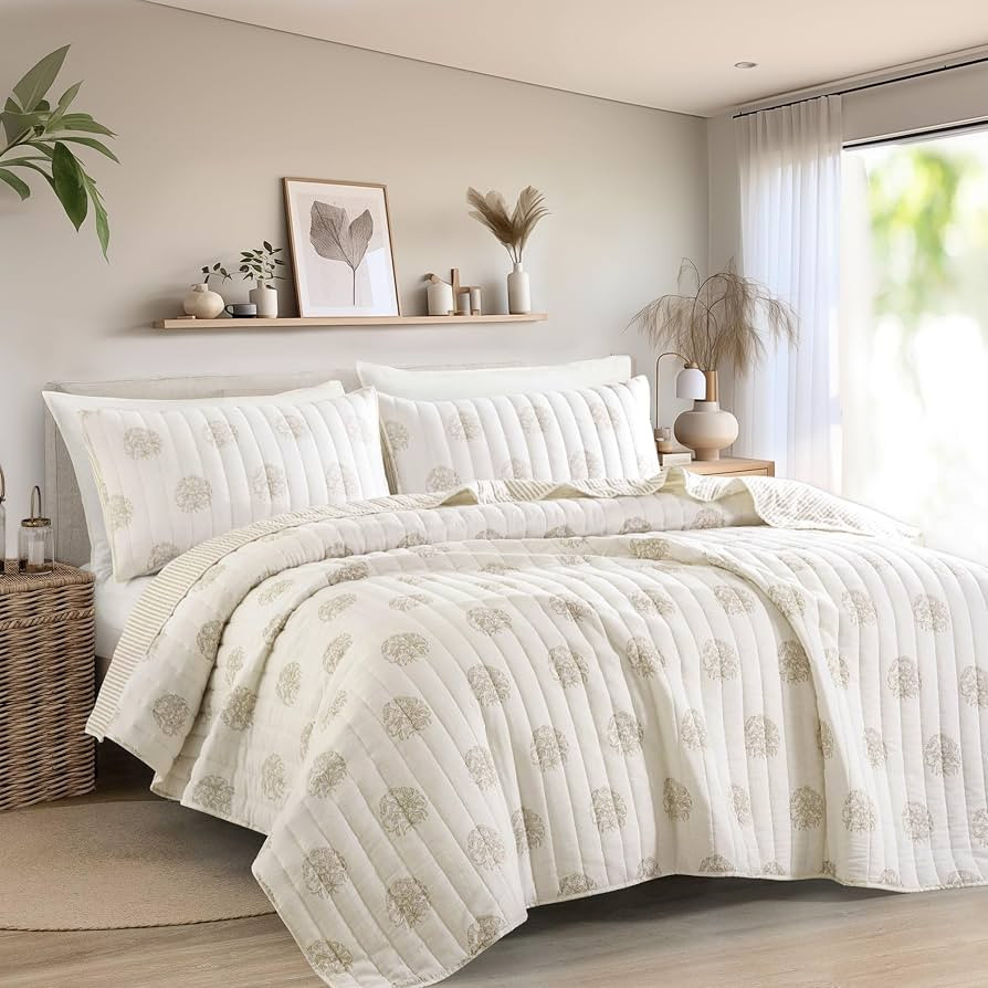 Wonderful Cotton Gauze Quilt Set Queen Size Off White Floral Bed Cover for All Season, Reversible... | Amazon (US)