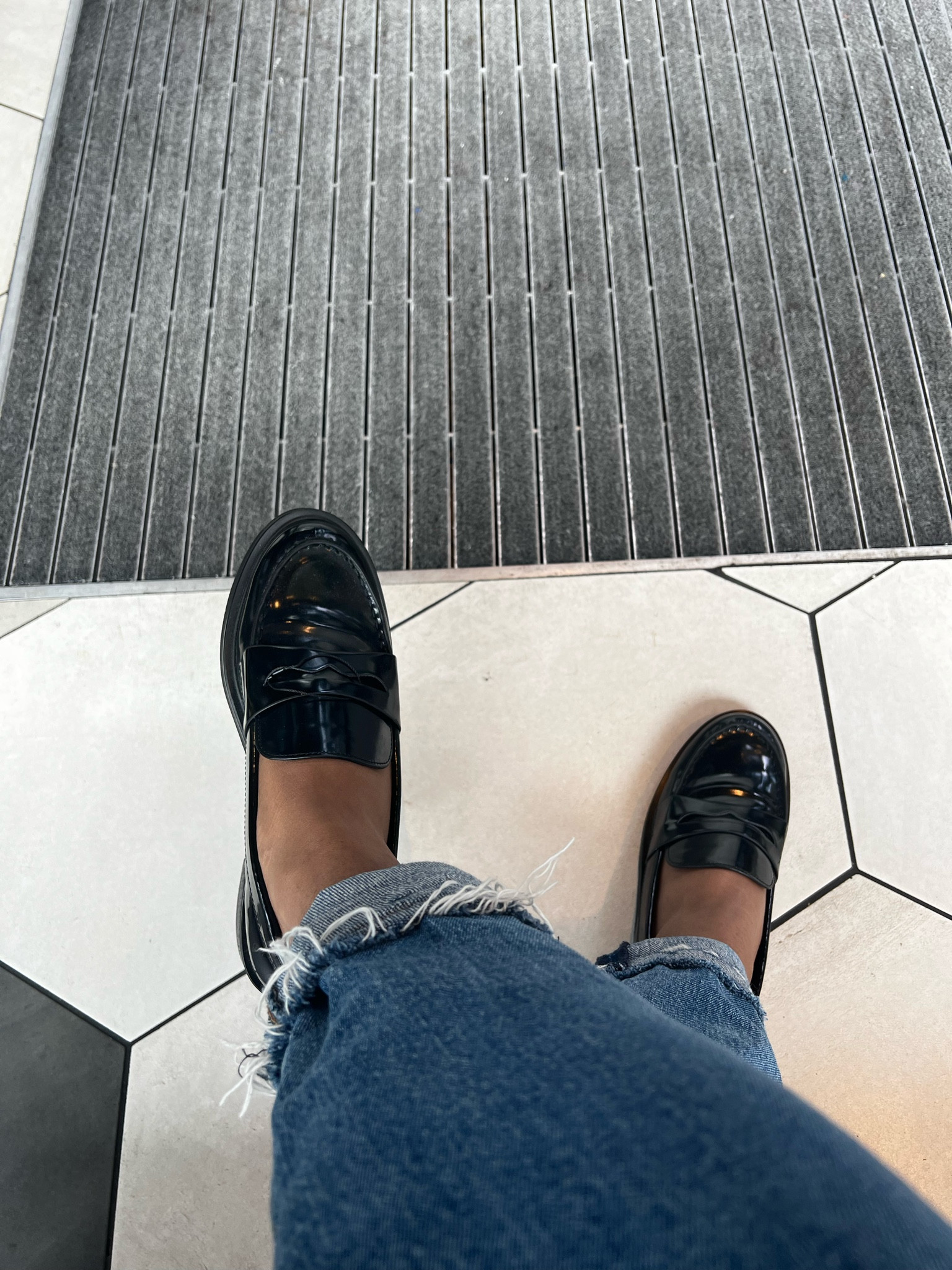 Shoefie 🥿  these are my favorite loafers so far (even out of Vagabond, Prada, etc) and they’re from Amazon The Drop! 



#LTKfit #LTKworkwear #LTKstyletip