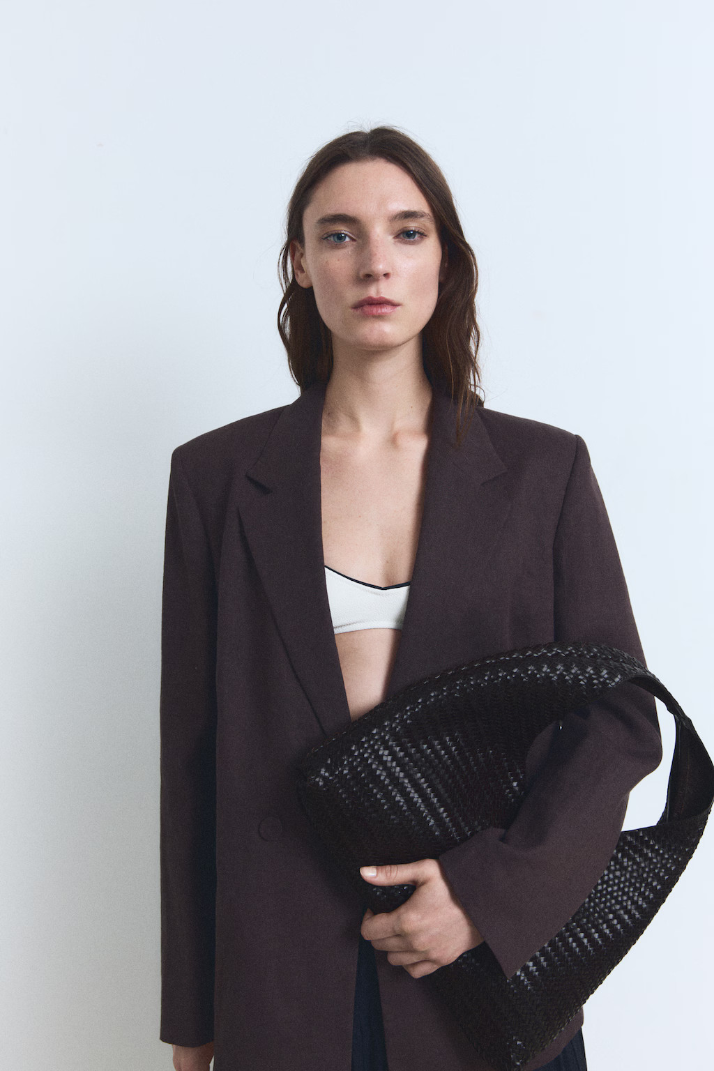 Braided leather shoulder bag - Women | MANGO United Kingdom | MANGO (UK)