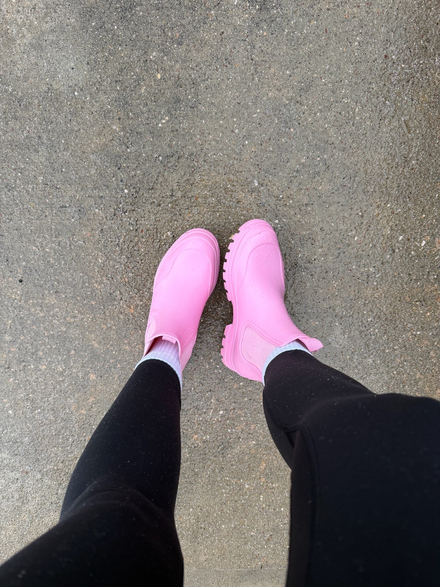 Rain boots on sale
True to size 
Rain day outfit

#LTKootd #LTKSaleAlert