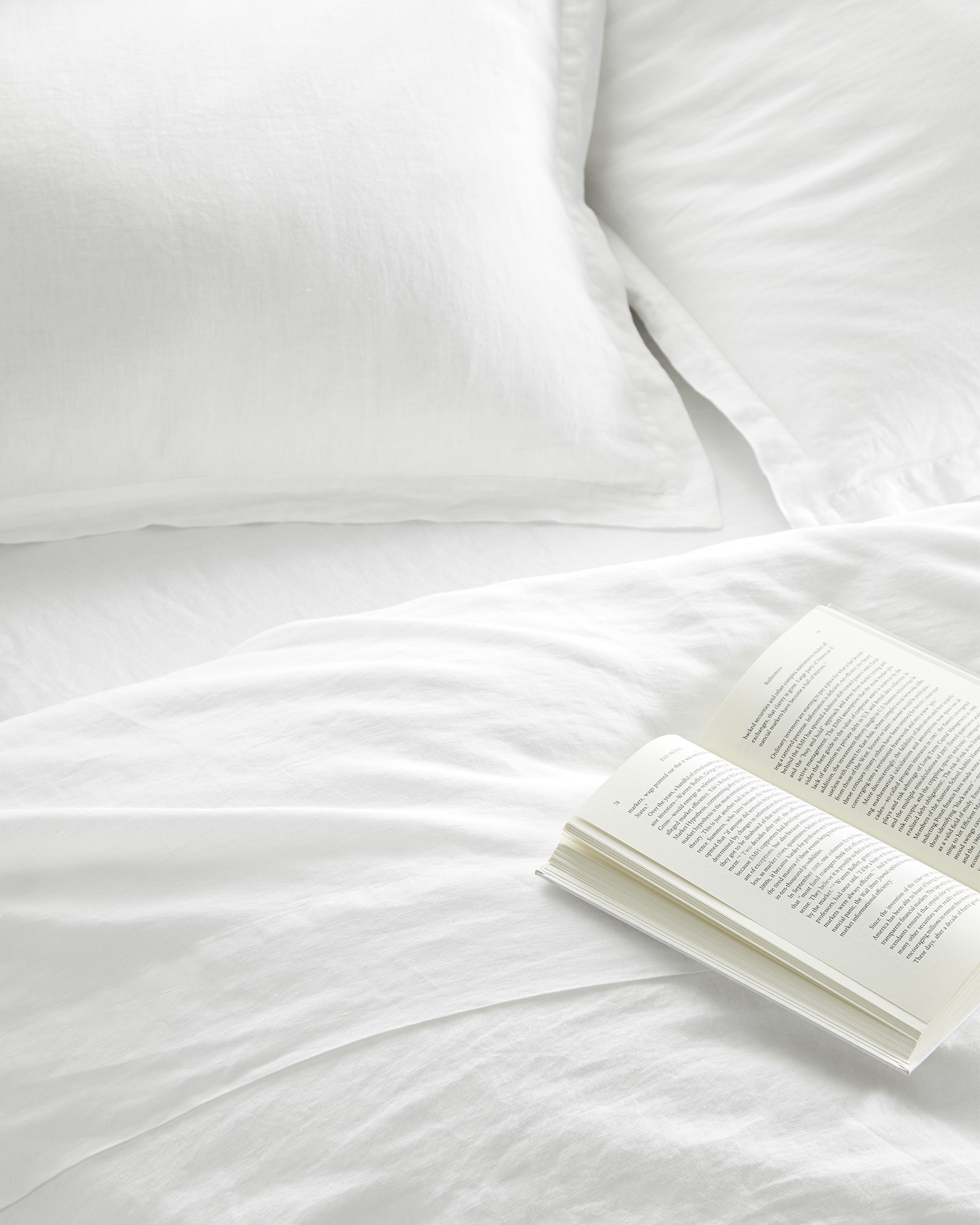 Cavallo Linen Duvet Cover
        DV187-F | Serena and Lily