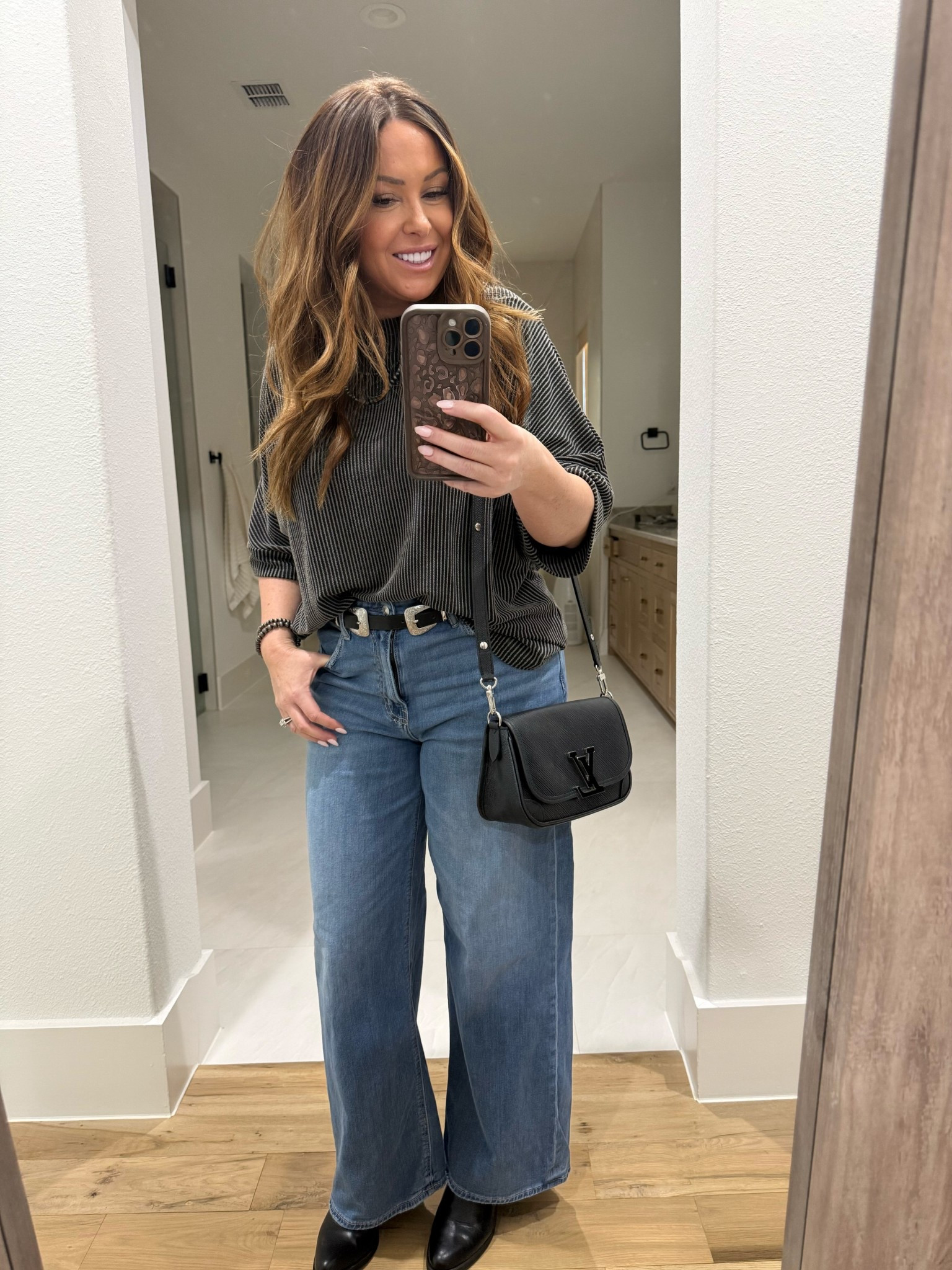 A little western vibe for the day for horse riding lessons 

#LTKmomlife #LTKMidsize #LTKdayinmylife