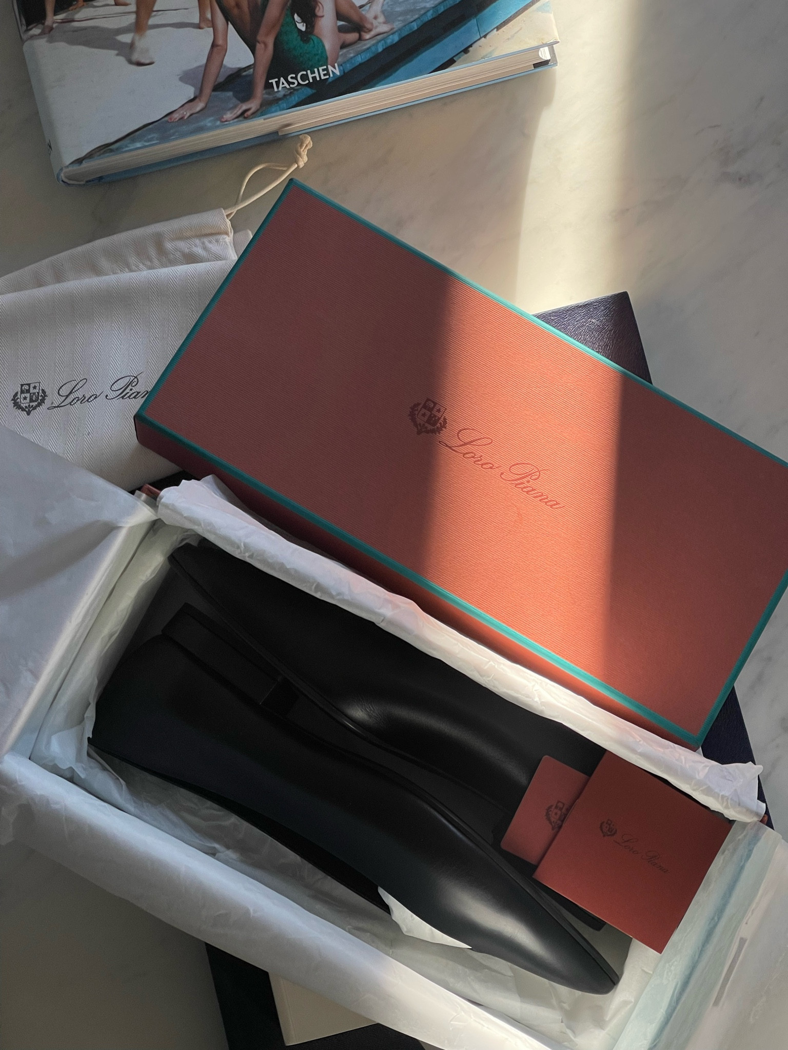 the perfect black flat